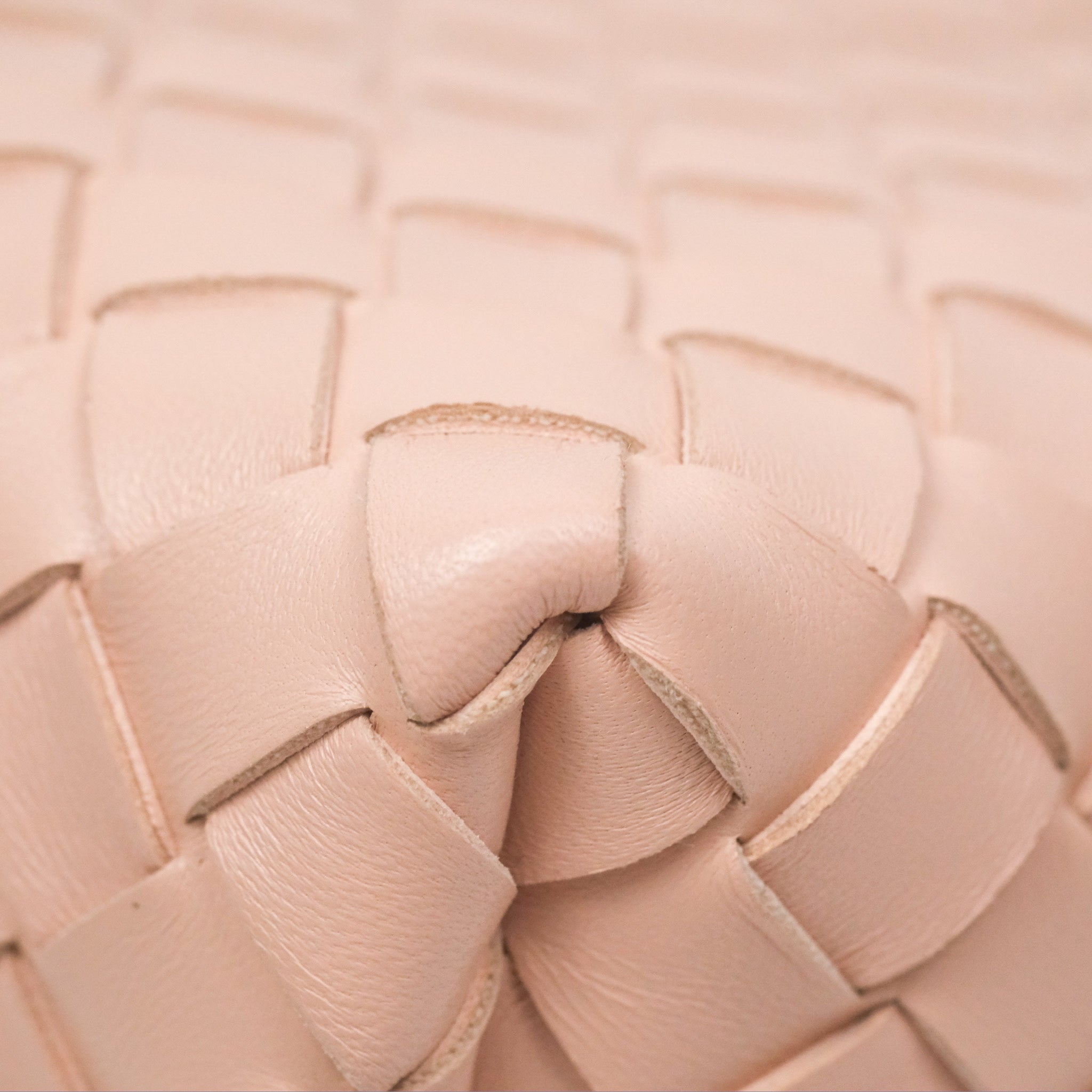 Bottega Veneta Small Andiamo Bag in Lotus Intrecciato Lambskin Leather - Luxury Crossbody Purse for Women, Perfect for Work, Travel & Evening Events