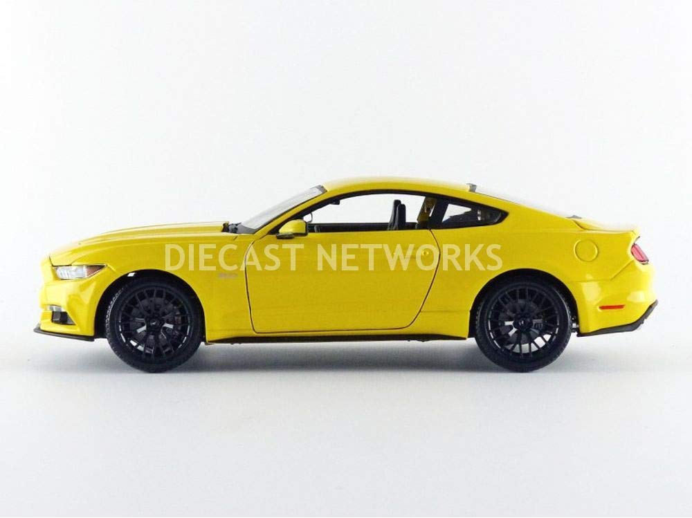 Maisto 31197Y 2015 Ford Mustang GT 1:18 Scale Diecast Model Car - Yellow - Collectible Muscle Car for Display & Racing Enthusiasts