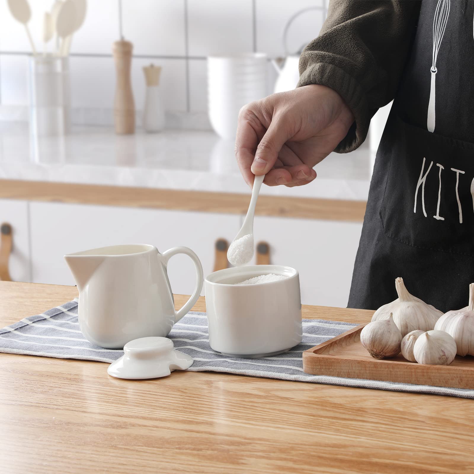 ONTUBE 10 oz White Ceramic Coffee Creamer Pitcher with Handle - Porcelain Milk Jug for Home, Kitchen, Cafe & Restaurant Use - Perfect for Serving Coffee, Tea, Hot Chocolate & Dairy Products