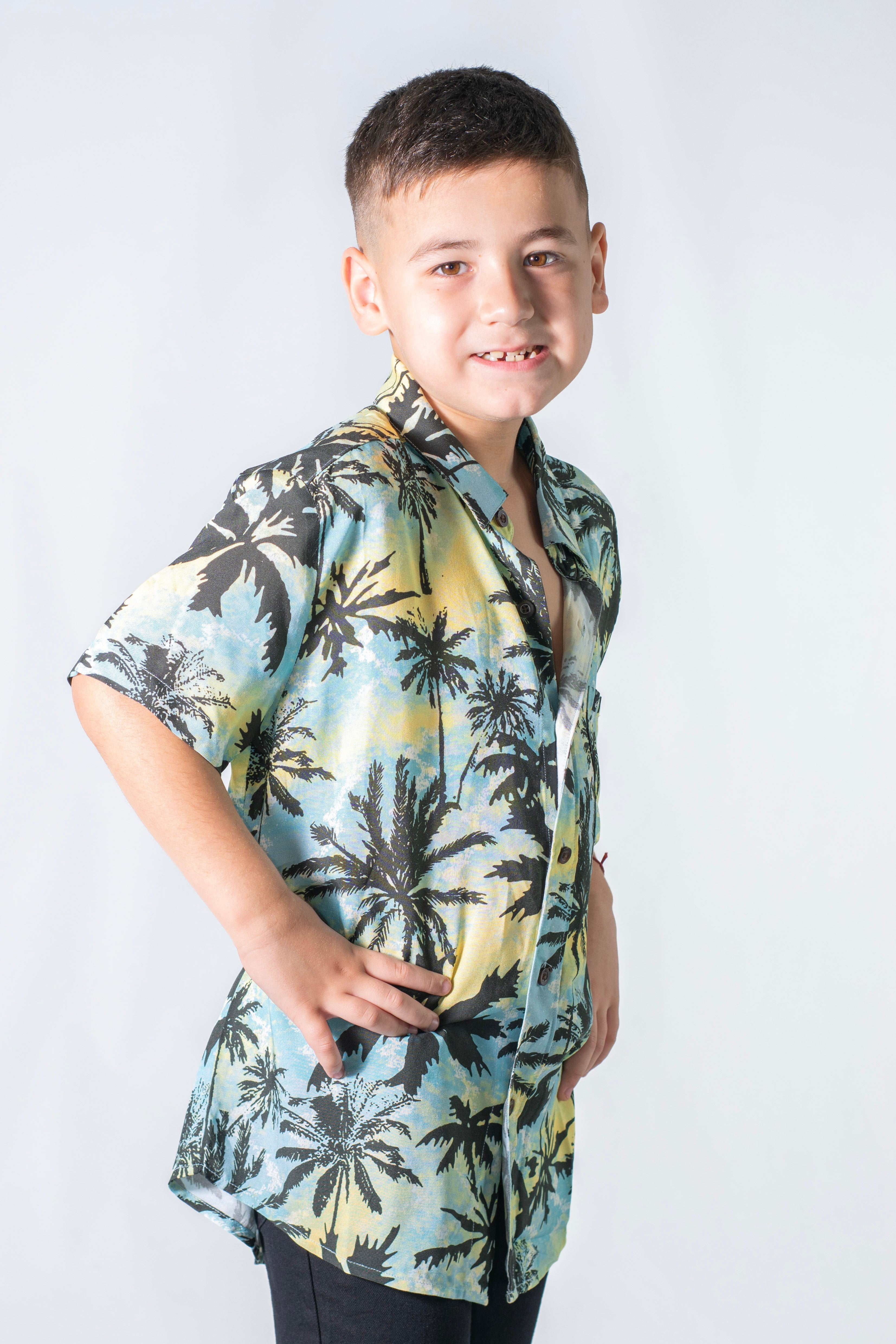 Quiksilver Kids MC Simple Days Short Sleeve T-Shirt - Comfortable & Stylish Cotton Shirt for Boys & Girls - Perfect for School, Play & Outdoor Activities