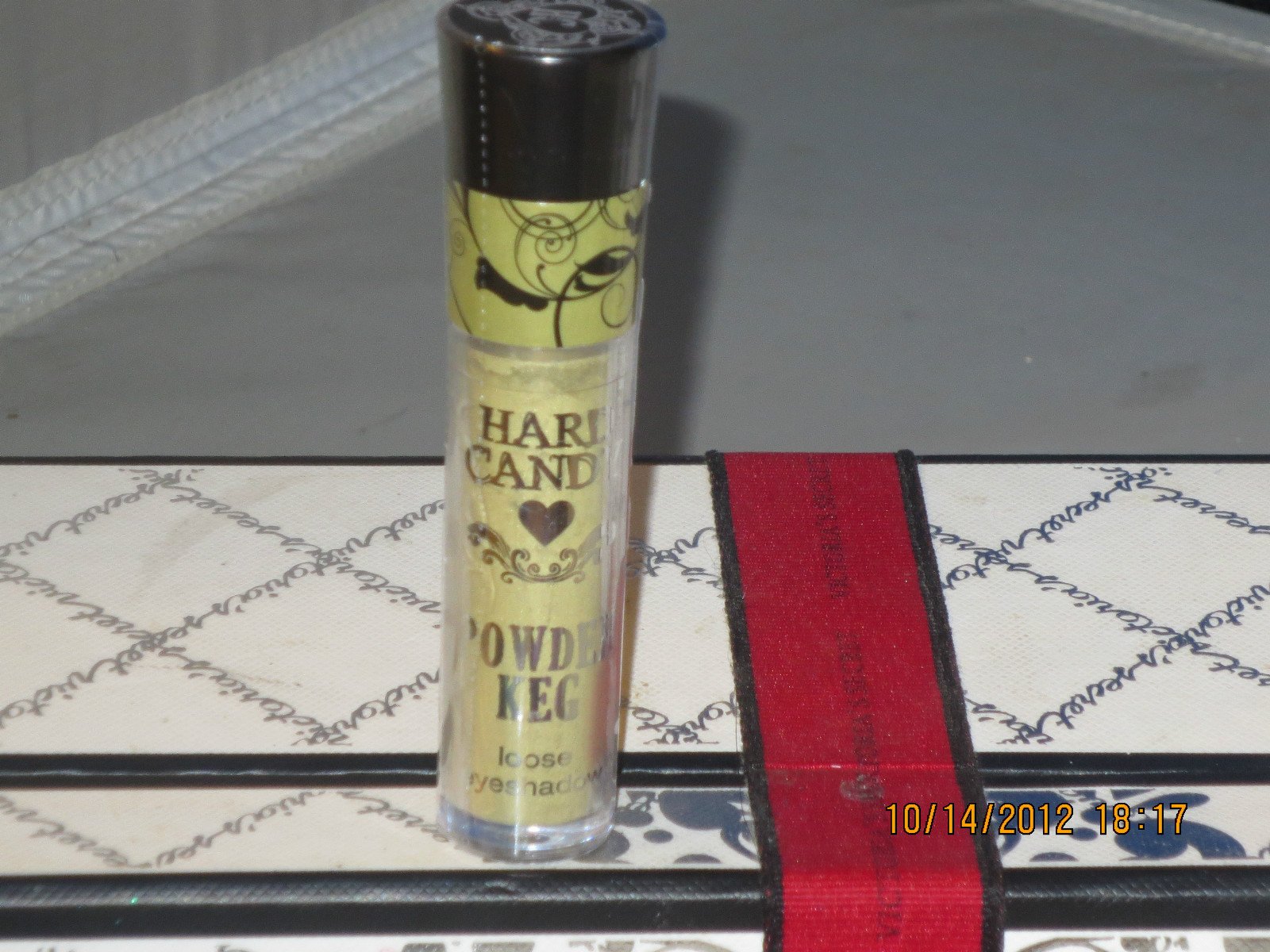 Hard Candy Powder Keg Loose Eye Shadow 306 Trouble Maker - Long Lasting Pigmented Makeup for Party, Night Out & Special Occasions