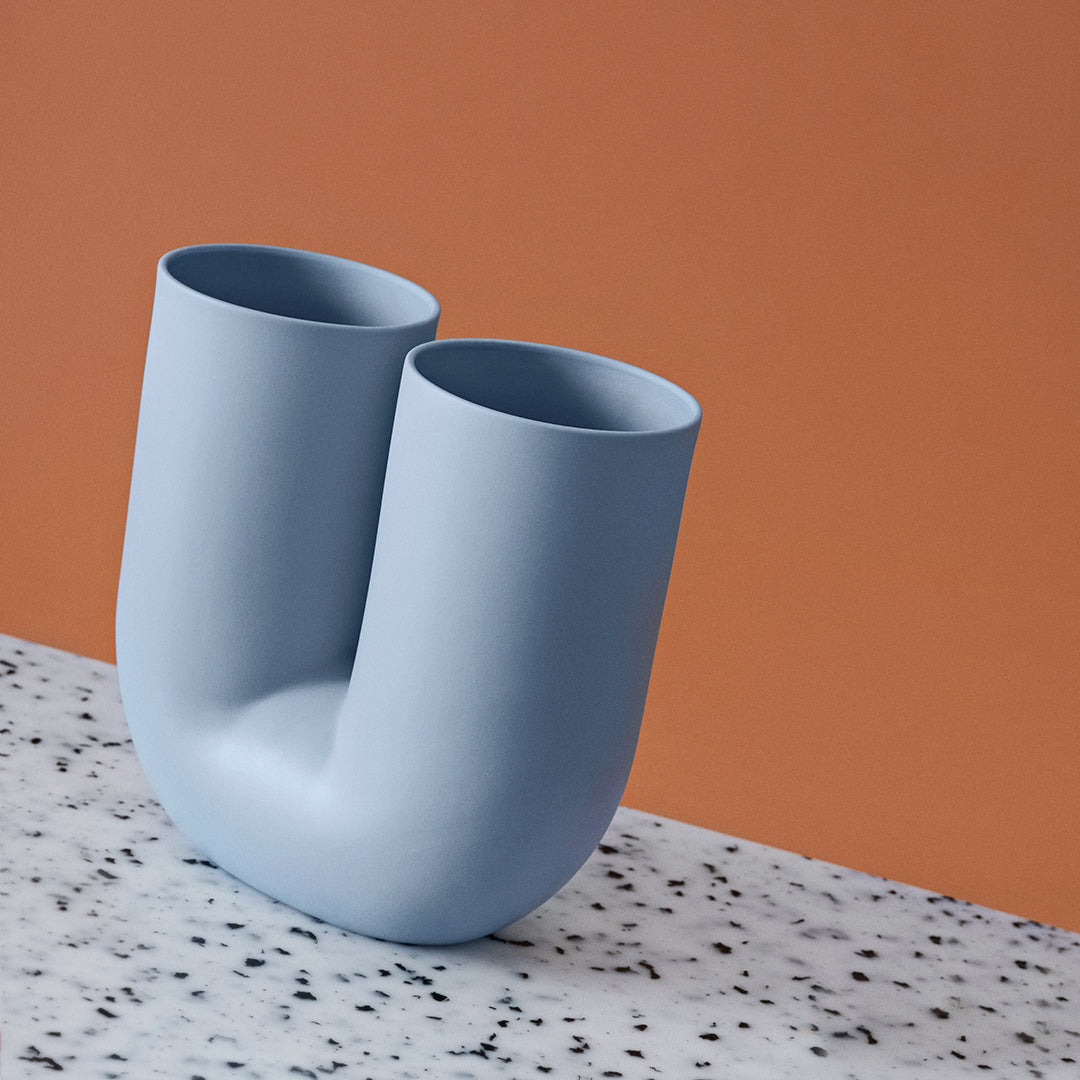 Earnest Studio Kink Vase by Muuto - Modern Ceramic Home Decor for Living Room, Bedroom & Office