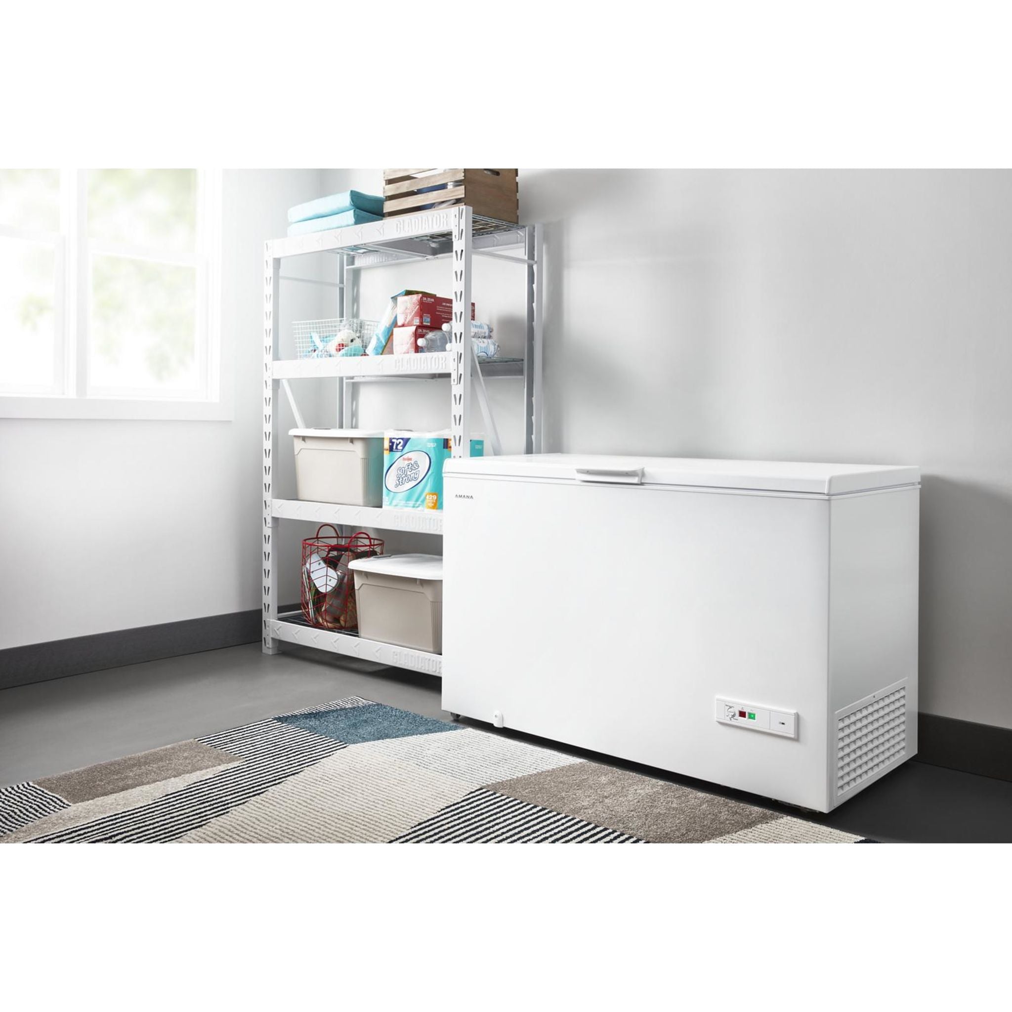 Amana AZC5216LW 7.0 Cu. Ft. Chest Freezer in White - Energy Efficient, Deep Freeze Storage for Home, Garage, or Basement - Perfect for Bulk Food, Meat, and Frozen Goods