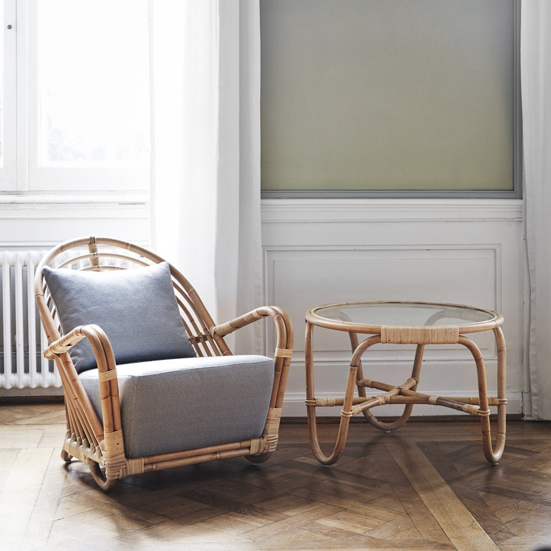 Charlottenborg Chair - Modern Scandinavian Dining Chair, Wooden Seat & Steel Frame for Home & Restaurant Use - Perfect for Dining Room, Kitchen, or Cafe Decor