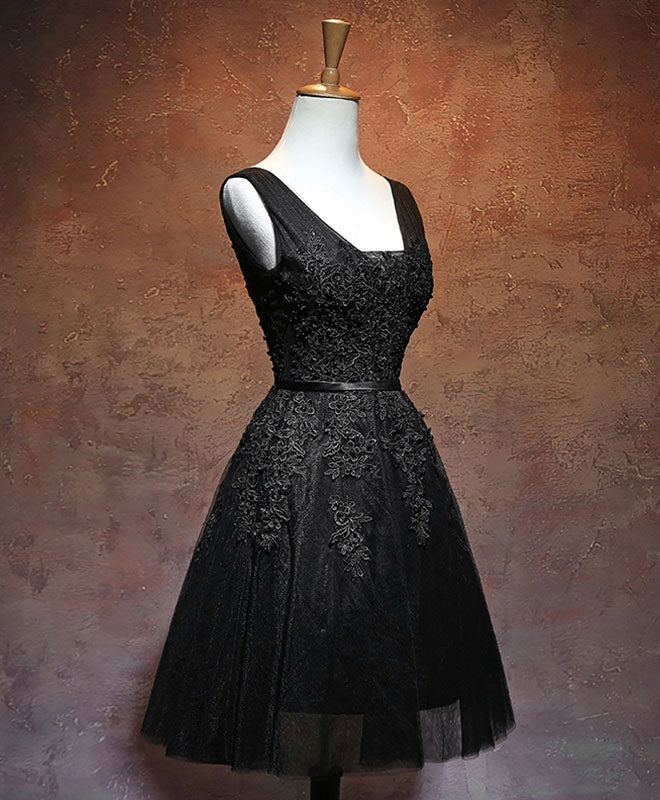 Elegant Black V-Neck Tulle Lace Short Prom Dress for Homecoming, Party, and Special Occasions | Women's Formal Cocktail Dress