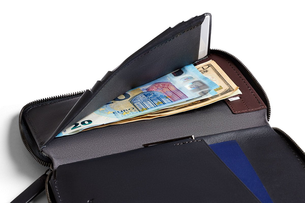 Bellroy Travel Folio Second Edition - Premium Leather Passport Holder & Travel Wallet for Men & Women - Perfect for Airports, Business Trips & International Travel
