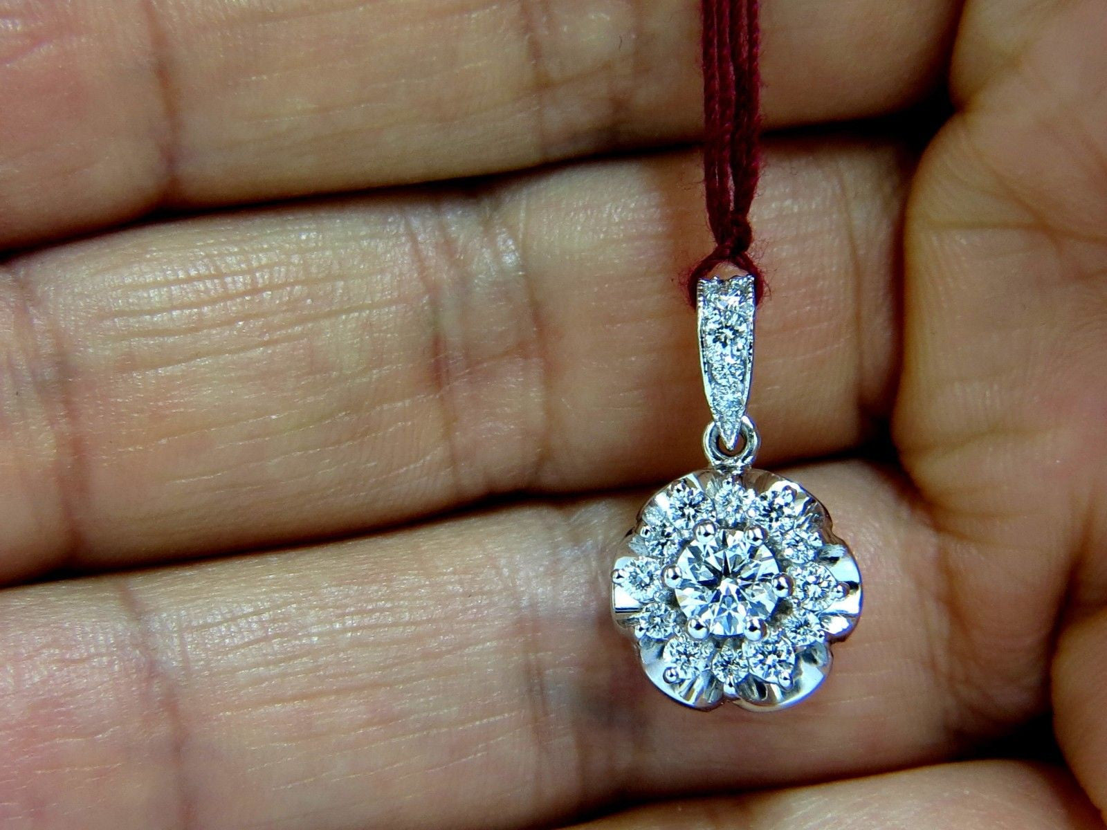 1.01CT Natural Diamond Cluster Raised Clover Pendant in 14K Gold (G/VS) - Elegant Necklace for Women, Perfect for Weddings, Anniversaries & Special Occasions