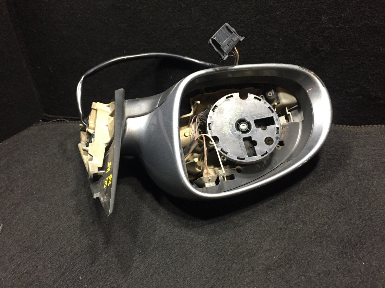 2005 Volkswagen Passat Left Driver Side Door Mirror Without Glass OEM D23 - Replacement for Broken or Damaged Mirrors, Perfect for DIY Auto Repairs