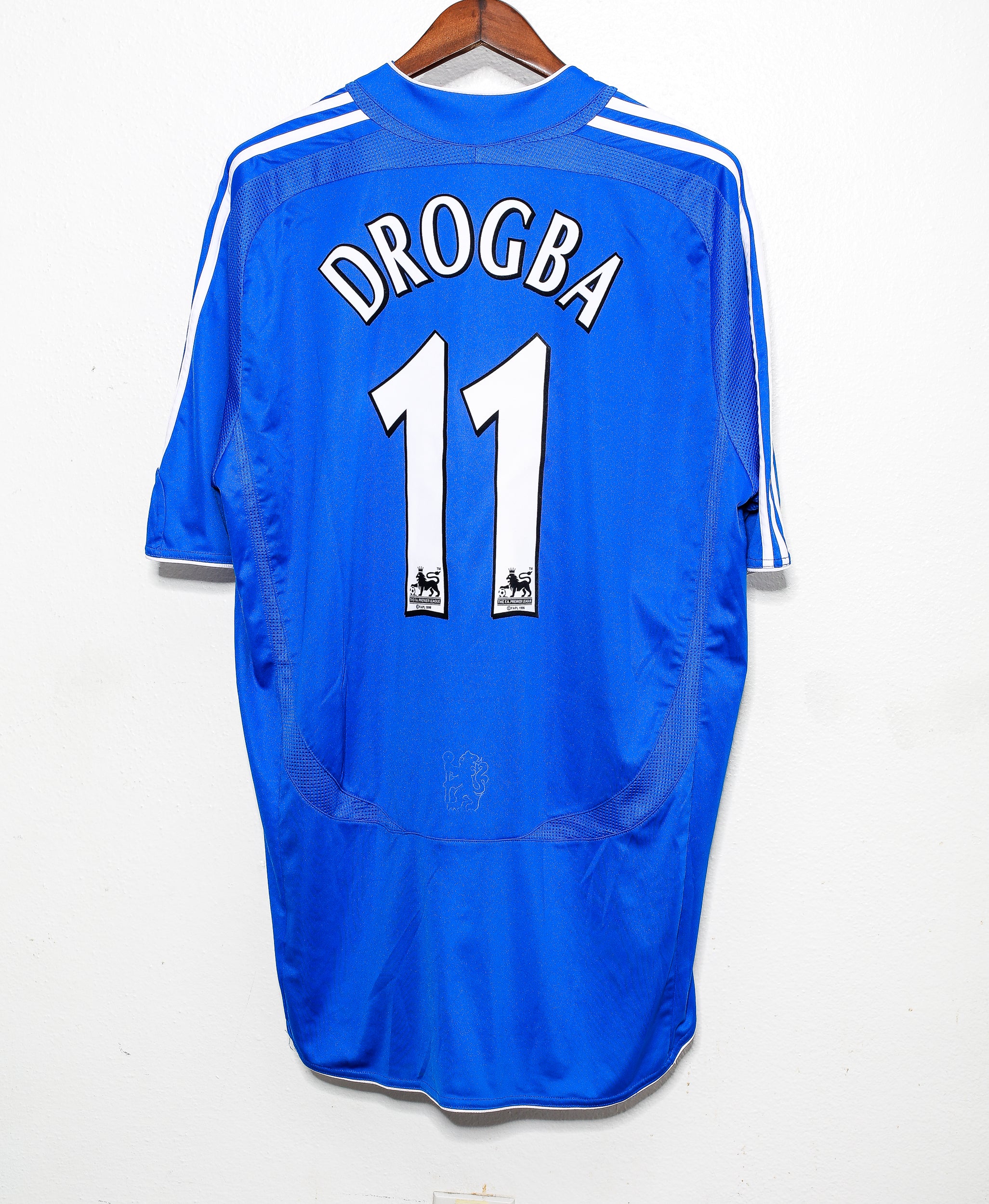 2006 Chelsea FC Home Jersey #11 Didier Drogba XXL - Vintage Soccer Shirt for Fans, Collectors & Match Days
