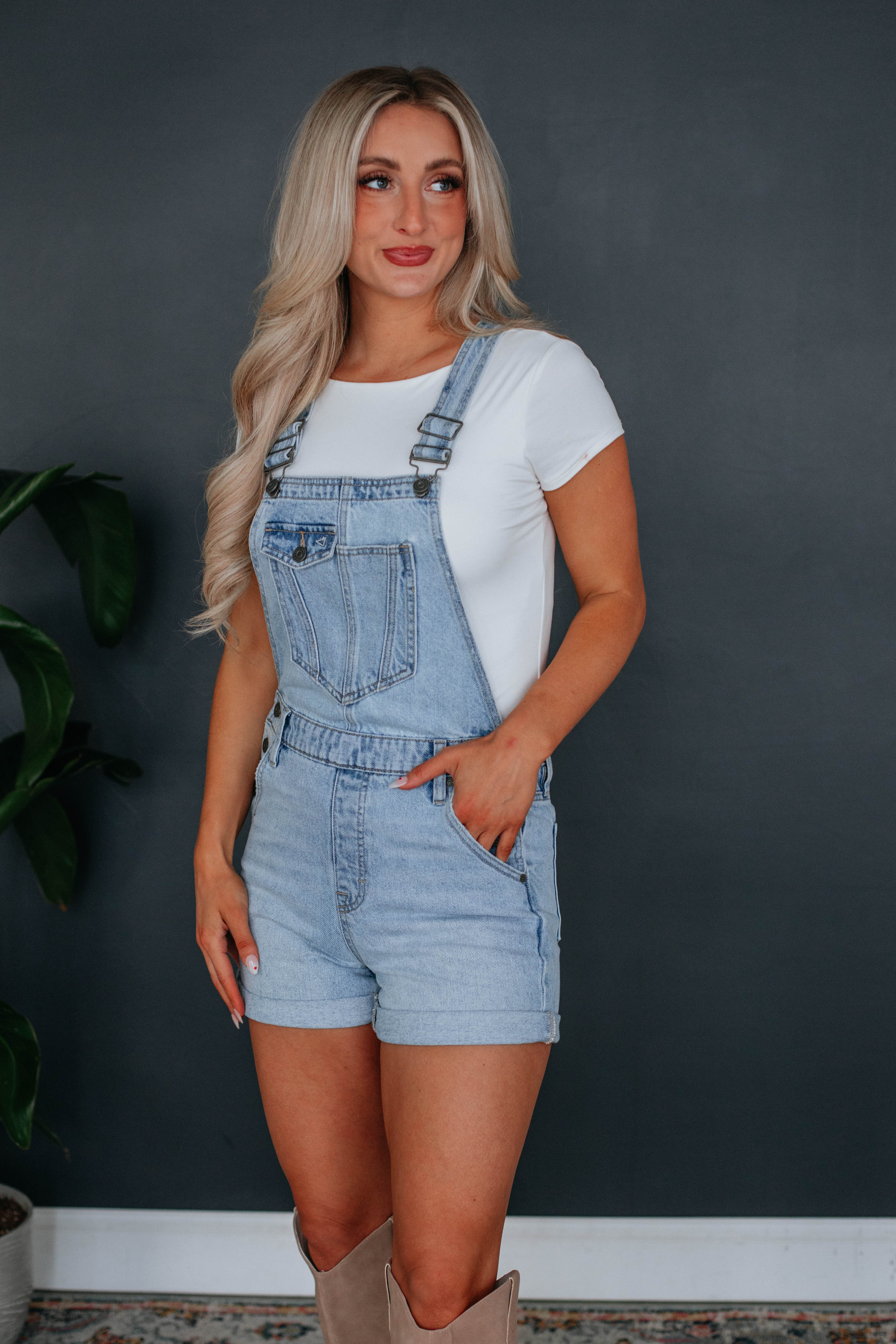 Dylan Hidden Short Overalls for Women - Light Wash Denim Jumpsuit with Pockets | Casual Summer Outfit, Streetwear Fashion, Outdoor Activities