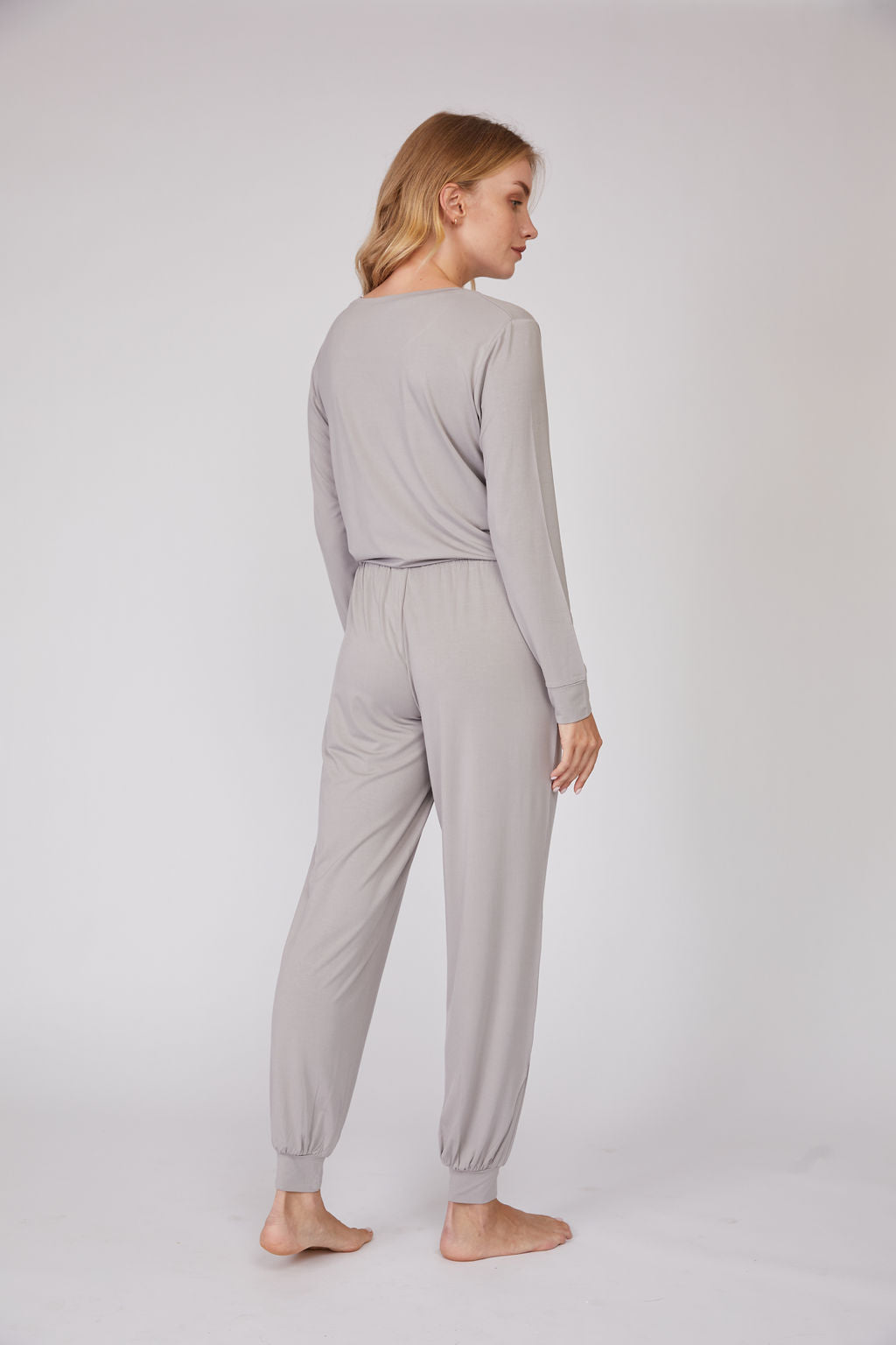 Bamboo Long Sleeve 2-Piece Loungewear Set for Women - Soft & Comfortable Lounge Pajama Outfit - Perfect for Relaxing at Home, Yoga, and Sleepwear