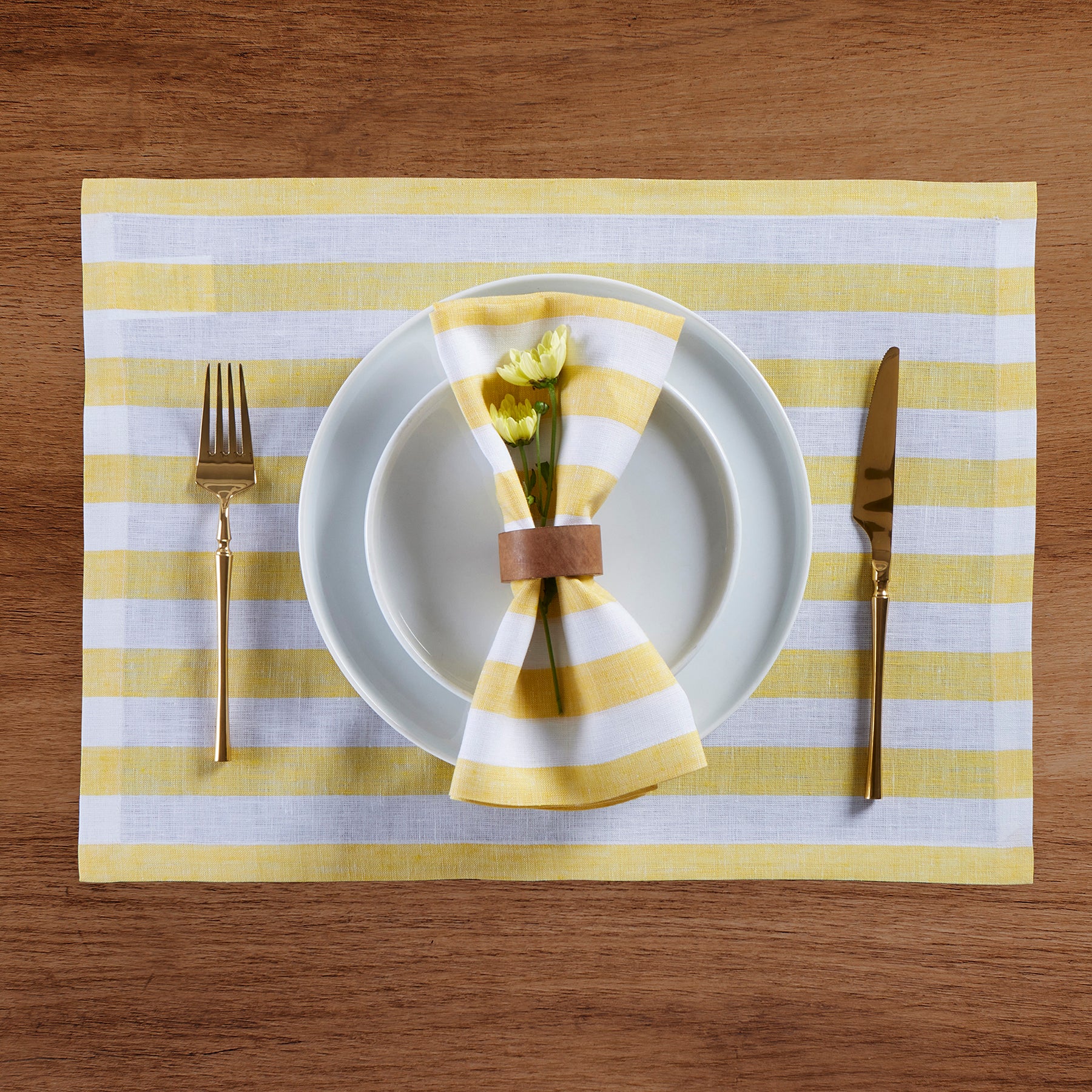 Sorrento Stripe Placemats Set of 6 - Waterproof Woven Table Mats for Dining - Perfect for Kitchen, Restaurant, and Outdoor Picnic Use