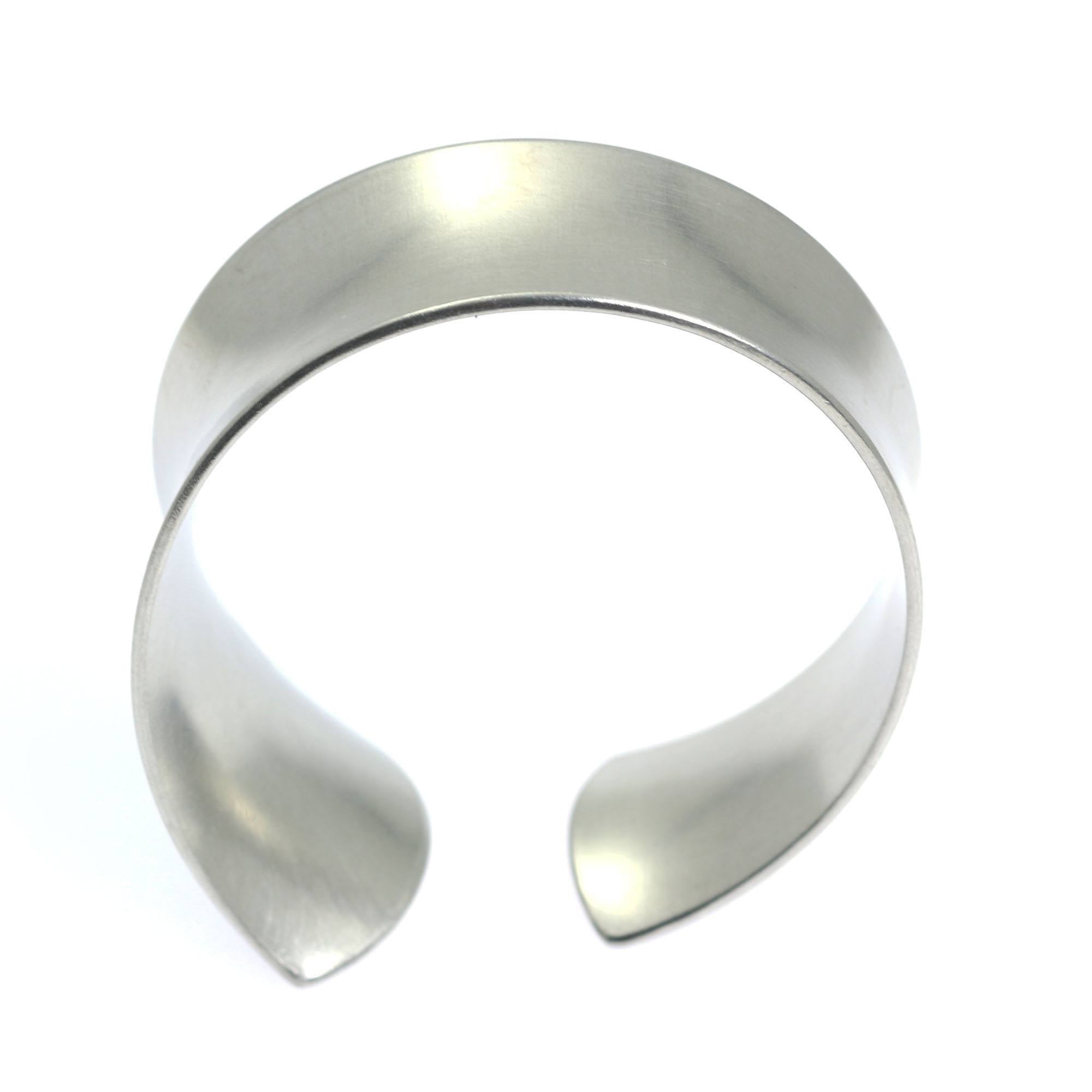 Elegant Tapered Brushed Anticlastic Aluminum Bangle Bracelet for Women - Minimalist Jewelry for Everyday Wear, Office & Special Occasions