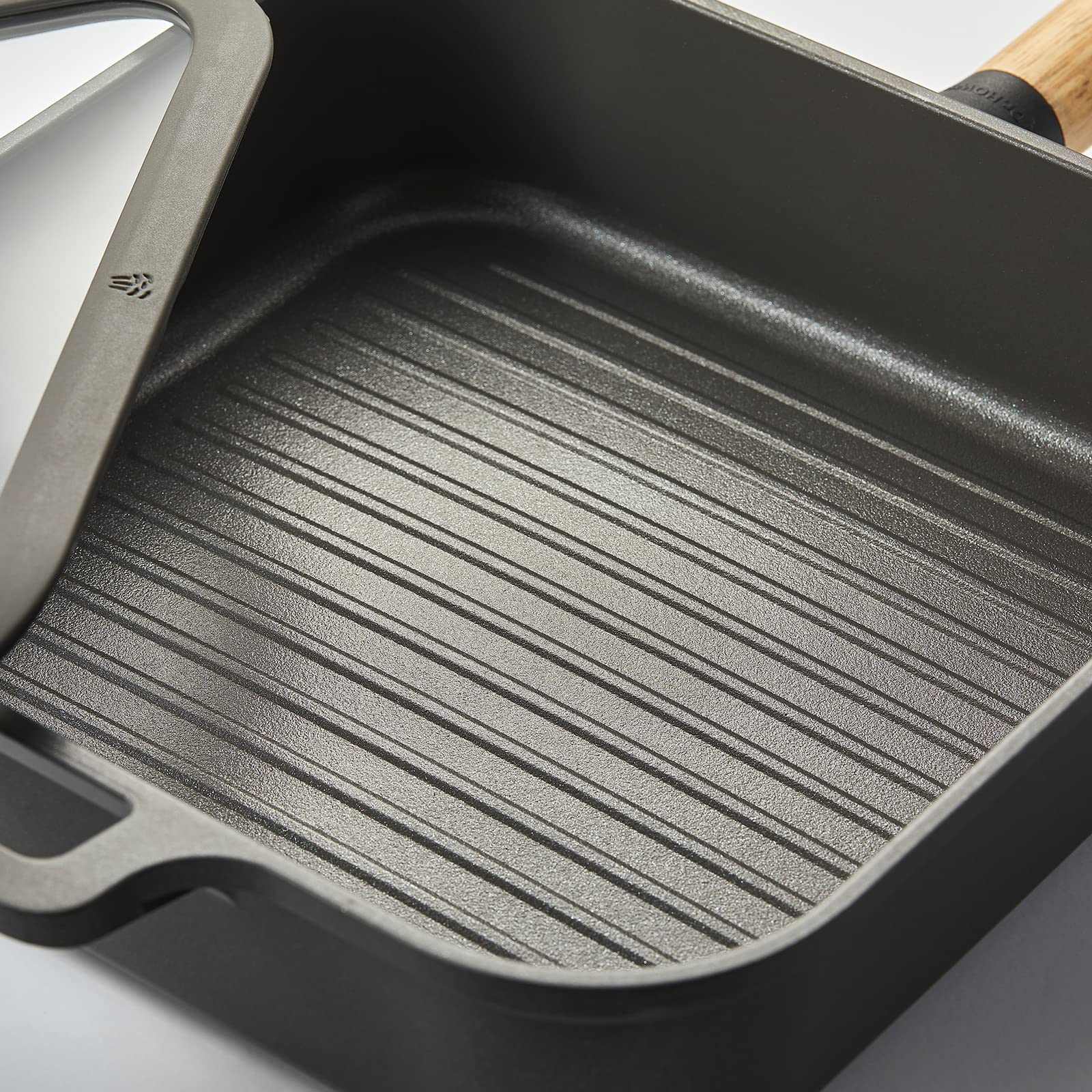 Dr.HOWS Nonstick Square Grill Pan 10 inch with Lid - Heavy Duty Induction Compatible Cookware for Grilling, Frying, Sauteing Meats, Fish & Vegetables - Oakwood Handle, Works on Gas, Electric & Induction Stoves - Perfect for BBQ, Camping & Indoor Cooking