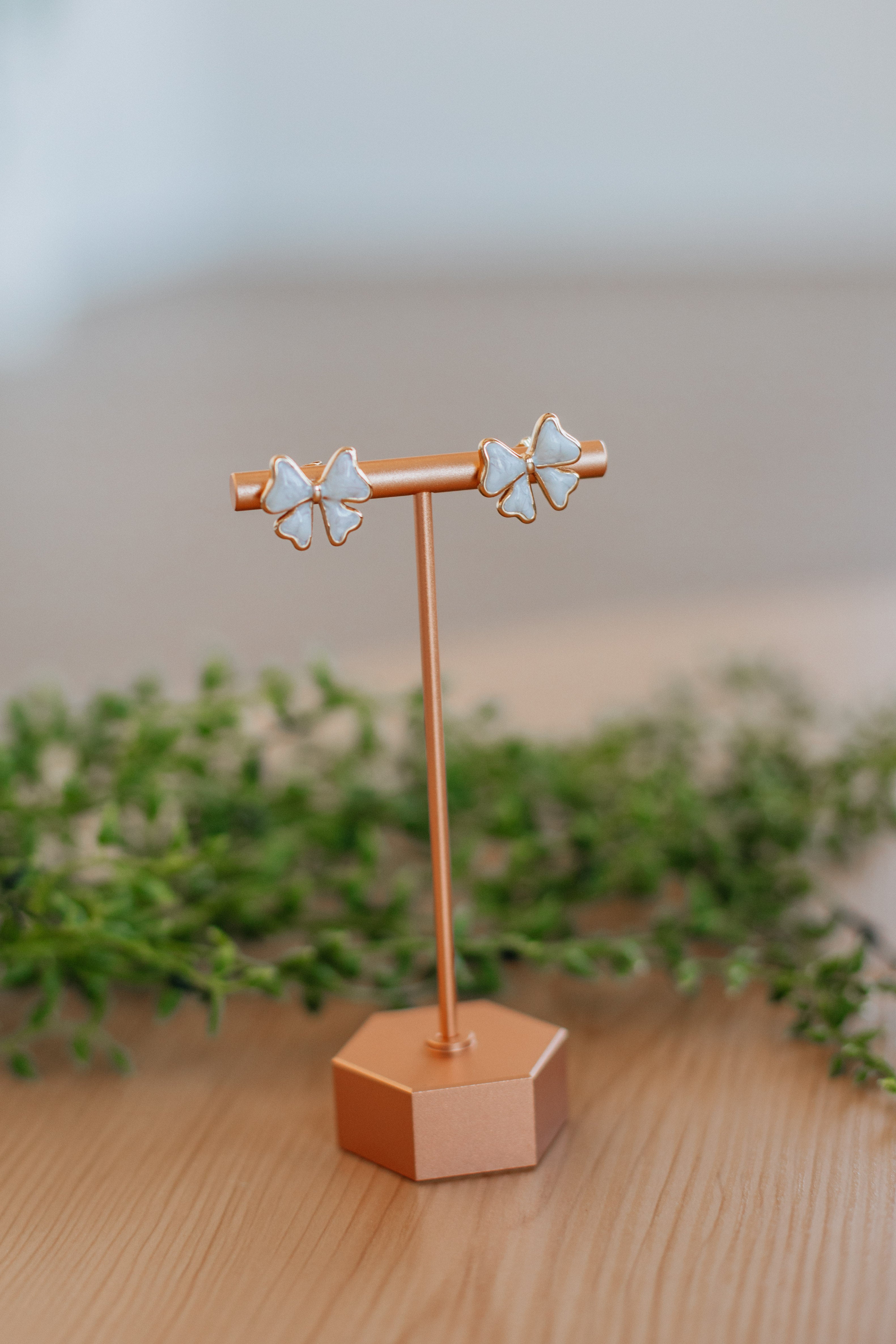 Nekeeta Elegant Dangle Earrings for Women - Hypoallergenic Gold Plated Jewelry - Perfect for Parties, Weddings & Everyday Wear