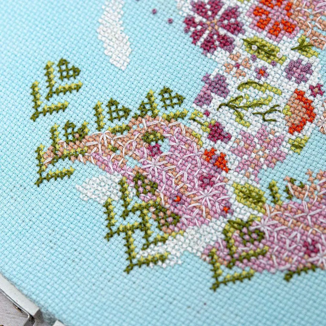 Wild and Free Cross Stitch Pattern Kit - Boho Floral Embroidery Design for DIY Home Decor, Wall Art & Handmade Gifts - Perfect for Beginners and Craft Lovers