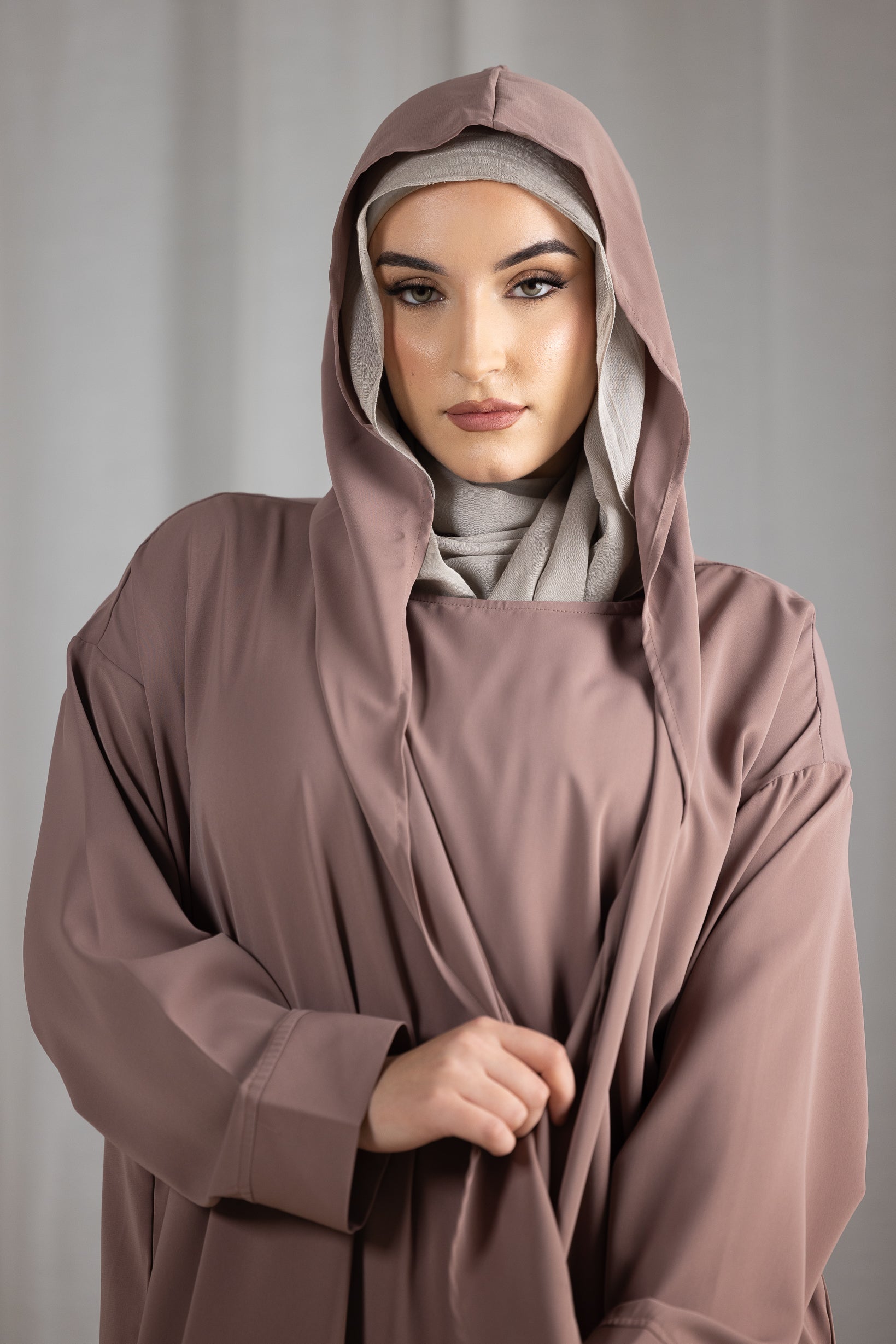 Eminent Hooded Abaya for Women - Modest Islamic Dress with Hood - Perfect for Prayer, Mosque, and Everyday Wear