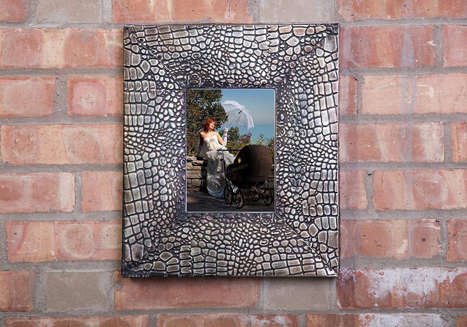 Ornate Rectangle Metal Photo Frame with Alligator Skin Texture & Bronze Finish - 14x12 Inches - Perfect for Wall Decor, Home Office, and Gift Giving