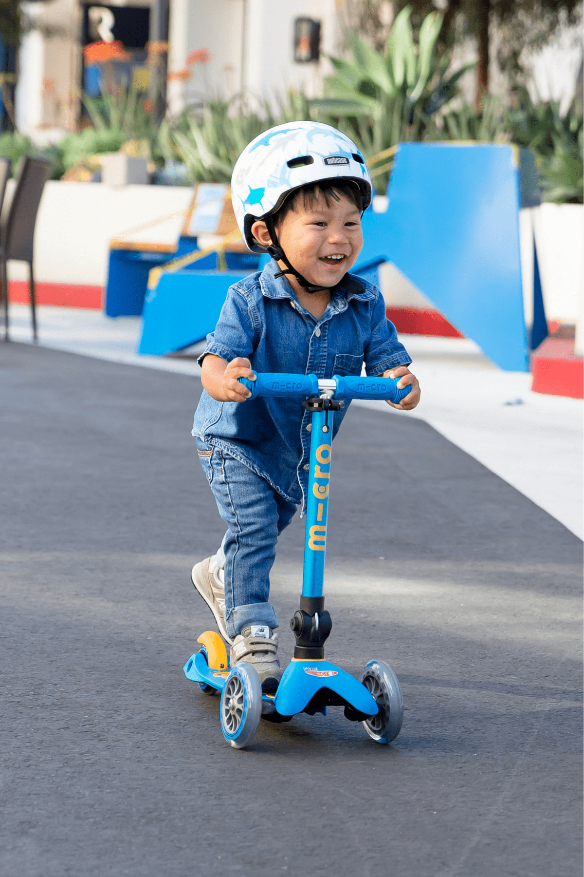 Micro Kickboard Mini Deluxe Foldable Scooter for Kids - Lightweight & Adjustable Height 3 Wheel Scooter for Boys & Girls Ages 2-5 - Perfect for Outdoor Play, Park Rides & Neighborhood Fun