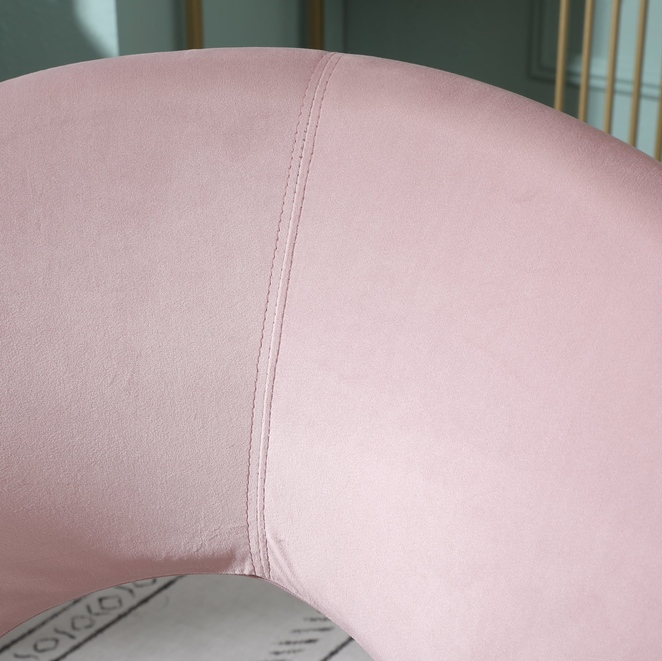 Roundhill Furniture Slatina Silky Velvet Upholstered Accent Chair - Pink Velvet with Gold Tone Metal Base for Living Room, Bedroom & Office Decor