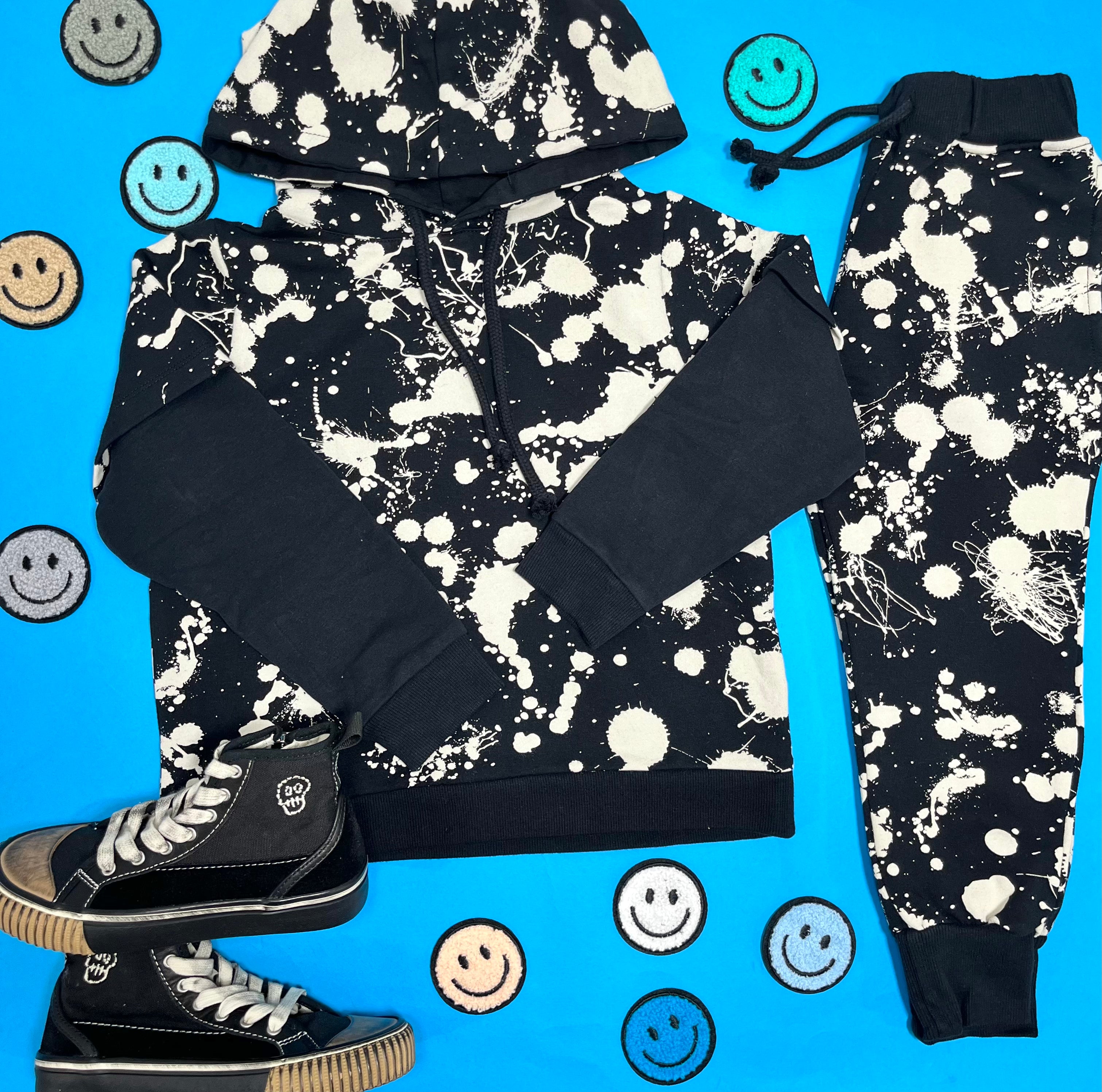 ARTISTS GRAFFITI OVERSIZED HOODIE - Streetwear Unisex Pullover for Urban Fashion & Graffiti Enthusiasts - Perfect for Casual Wear, Street Style & Artistic Expression