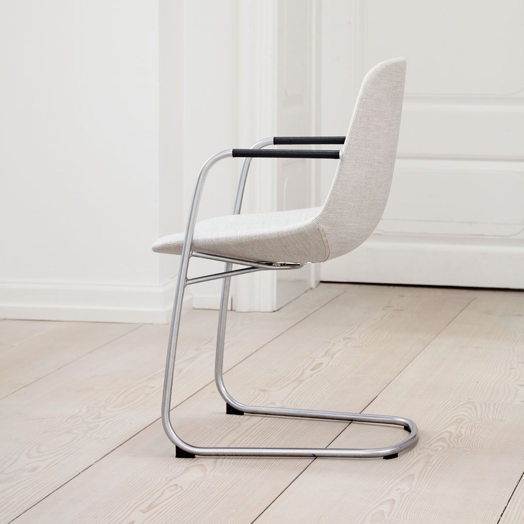 Erik Jørgensen Eyes Cantilever Armchair with Buttons - Modern Lounge Chair for Living Room, Office & Dining Area - Comfortable Mid-Century Design for Home & Commercial Spaces