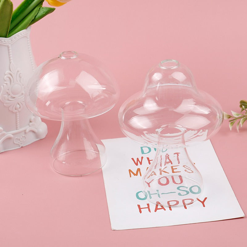 Elegant Clear Glass Mushroom Vase - Modern Home Decor for Flowers, Centerpieces & Wedding Decorations