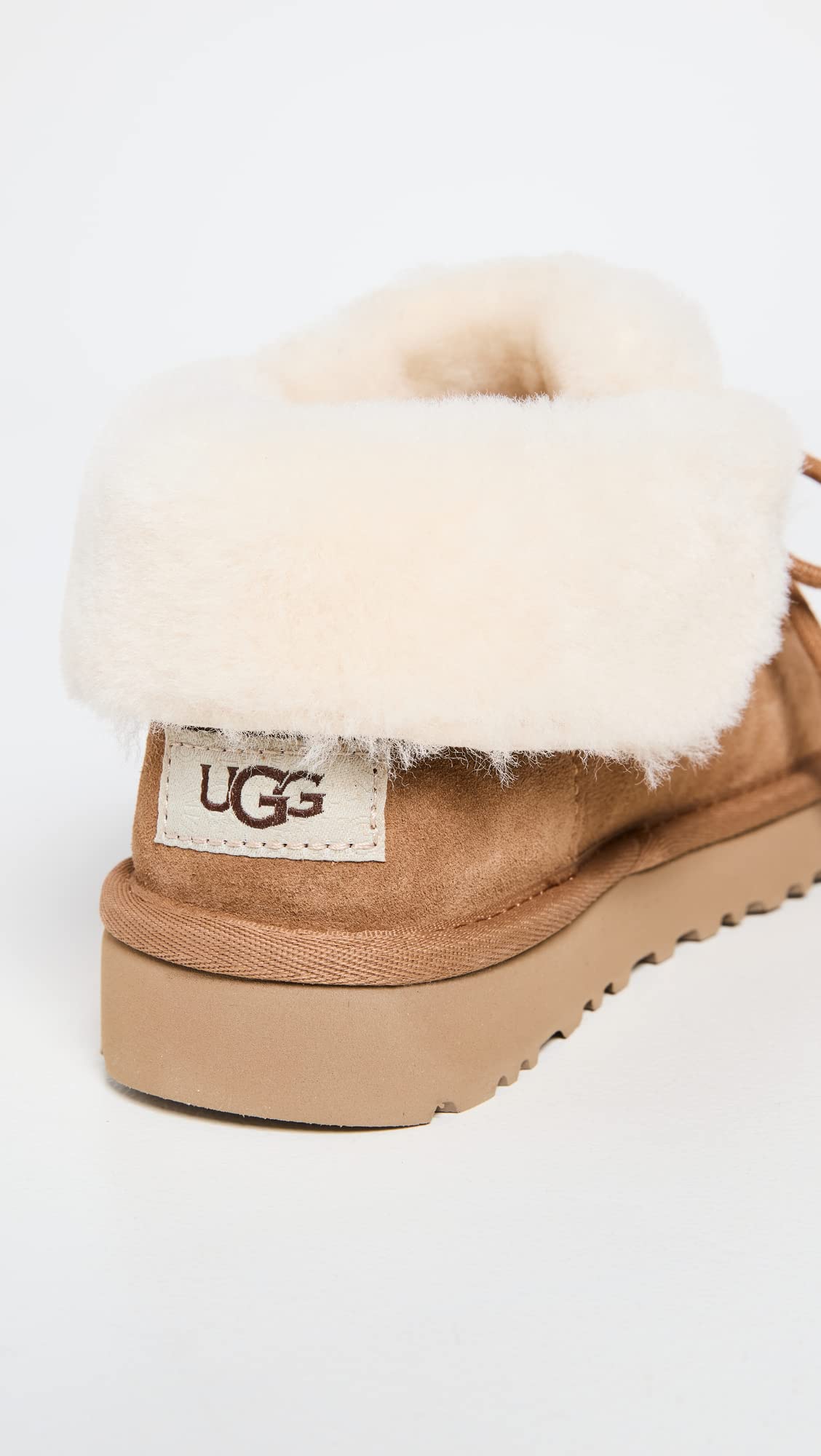 UGG Women's Diara Slippers - Cozy Indoor/Outdoor House Shoes with Soft Wool Lining for Winter Comfort - Perfect for Lounging at Home, Running Errands & Cold Weather Wear