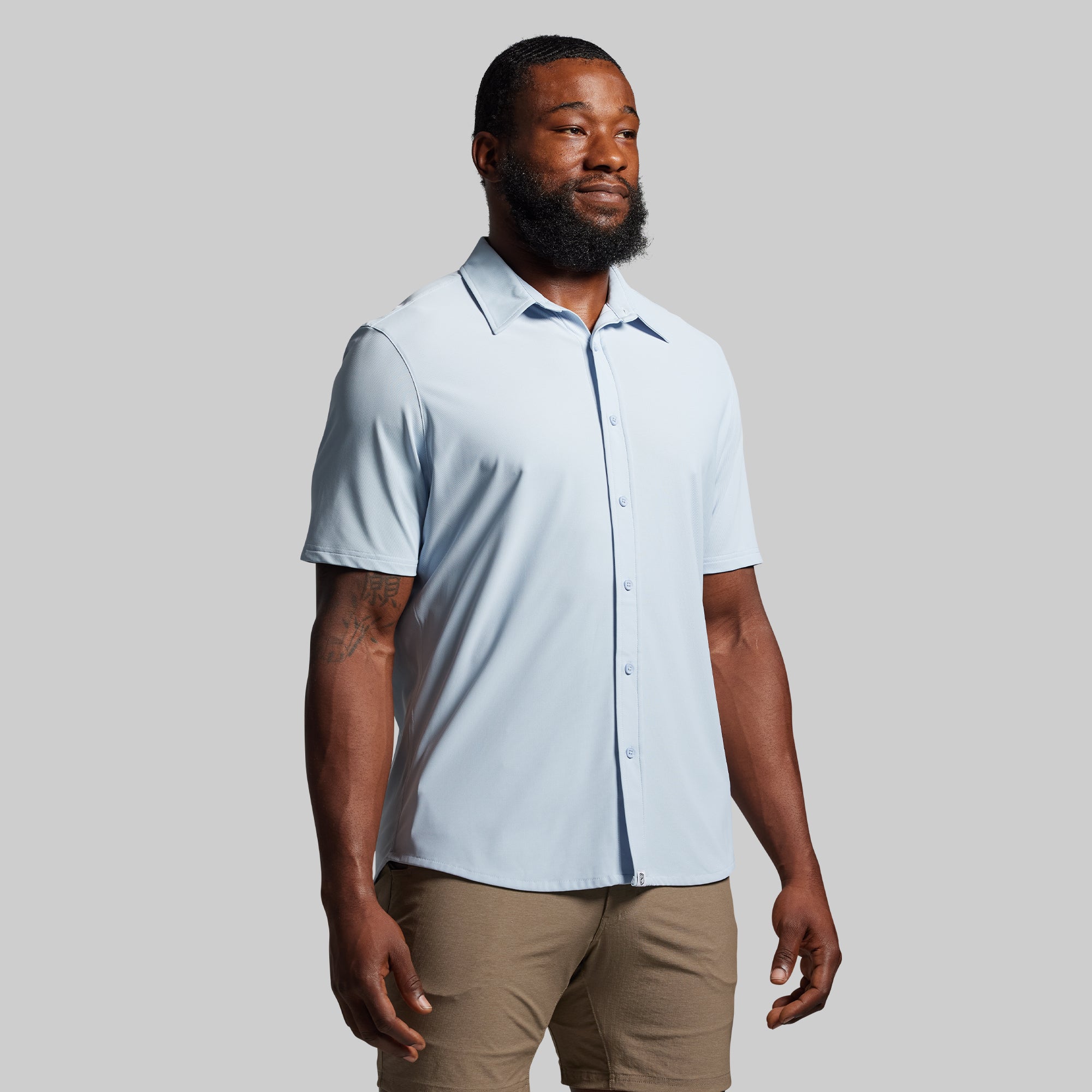 Men's Chambray Short Sleeve Button Down Shirt - Casual Summer Business Casual Wear for Office, Travel & Outdoor Activities