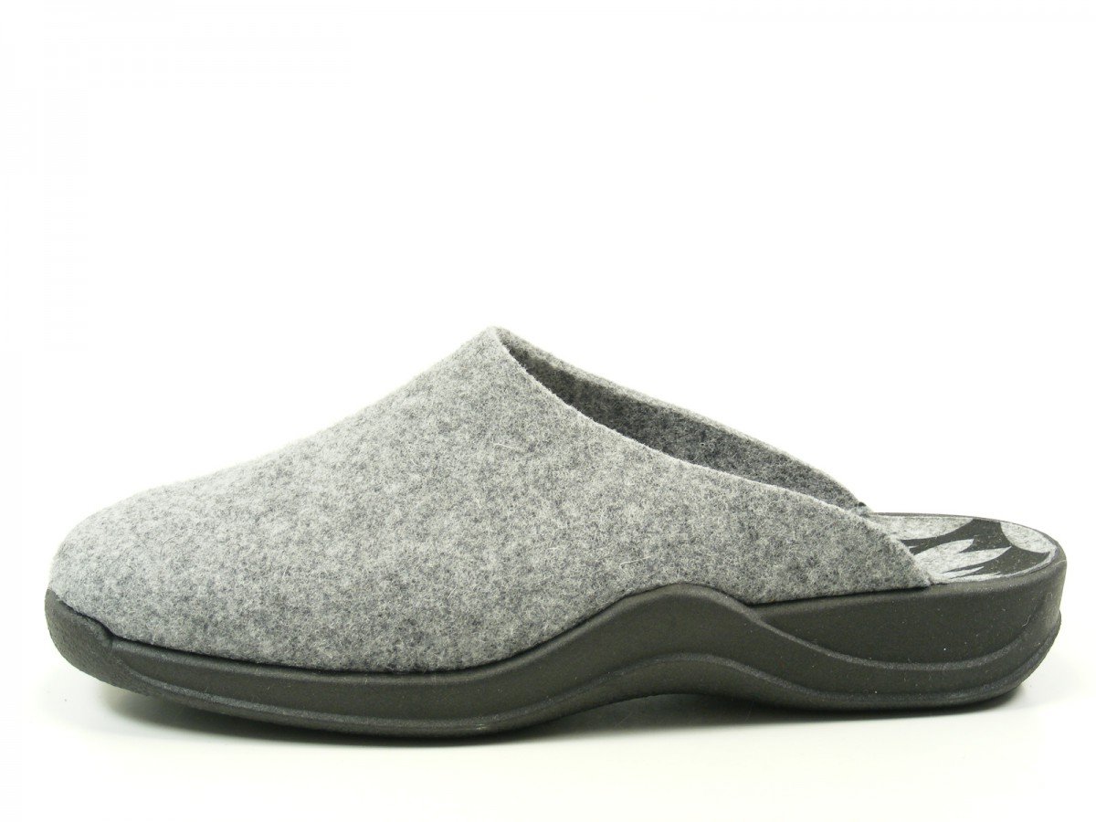 Comfortable Women's Open-Back Clogs - Slip-Resistant Garden Shoes for Outdoor Walking & Home Use
