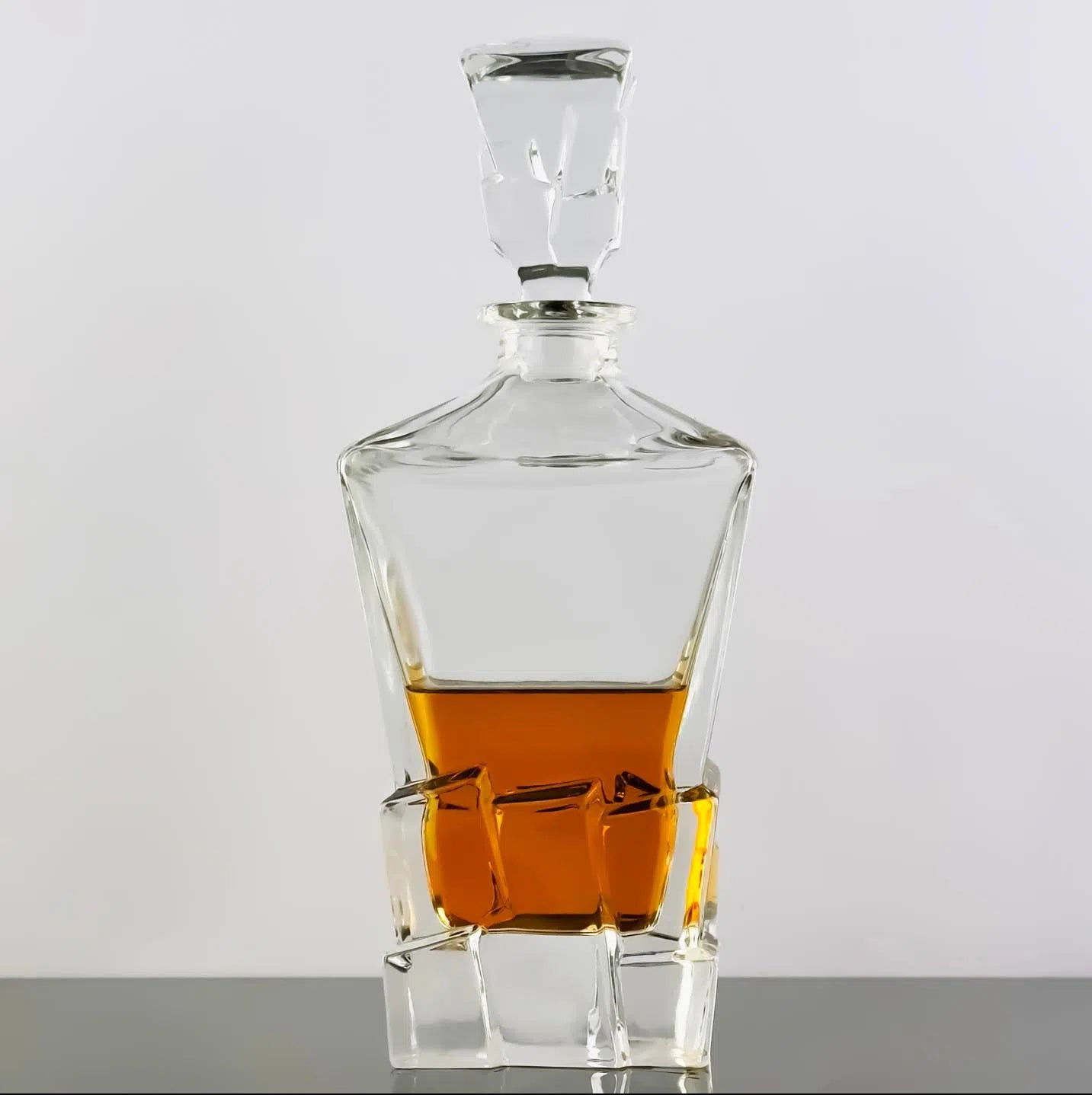 Premium Whiskey Decanter Set with 4 Glasses - Elegant Crystal Glassware for Bourbon, Scotch & Whiskey - Perfect for Home Bars, Gifts & Entertaining