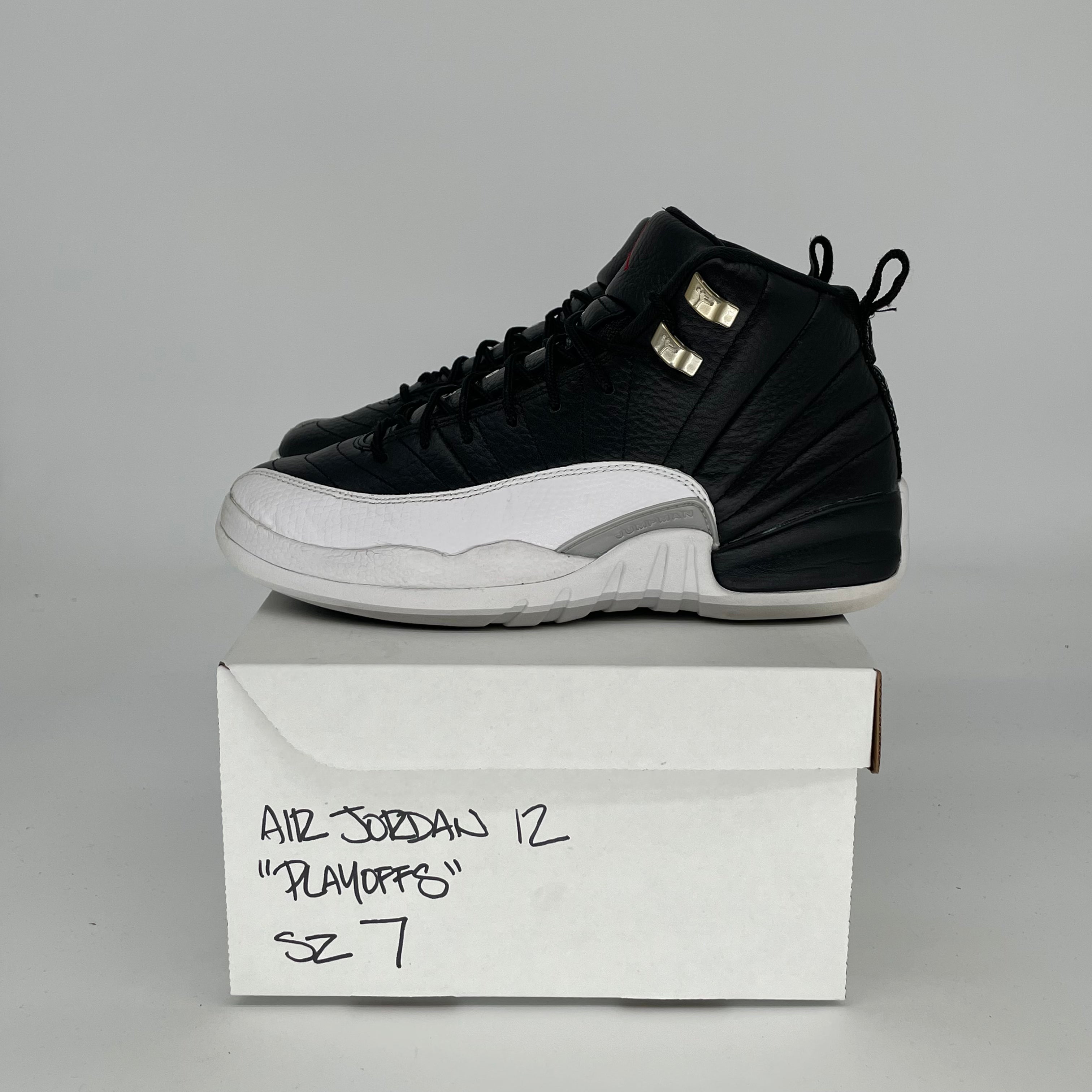 Original Air Jordan 12 Playoffs Basketball Shoes - Men's Size 7 / Women's 8.5W (Style Code 153265-006) - Perfect for Streetwear & Court Performance