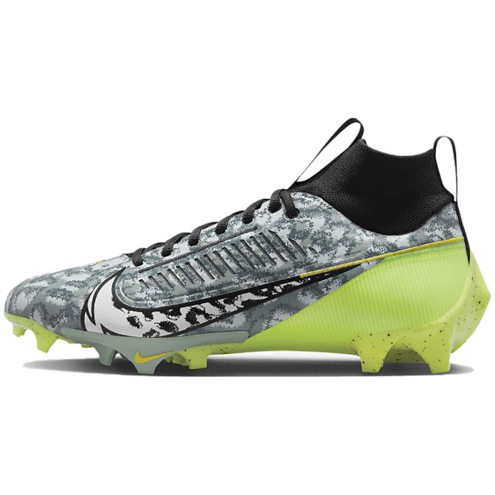 Nike Men's Soccer Cleats - Lightweight Football Shoes with Enhanced Traction for Turf & Grass - Perfect for Training, Matches, and Competitive Play