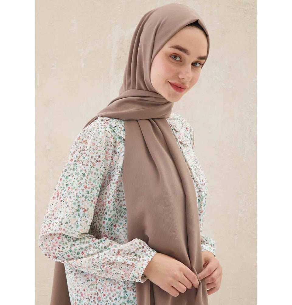 Crinkle Medine Hijab Shawl - Dusty Brown Scarf for Women, Modest Fashion, Muslim Prayer, Everyday Wear, Office & Casual Outfits