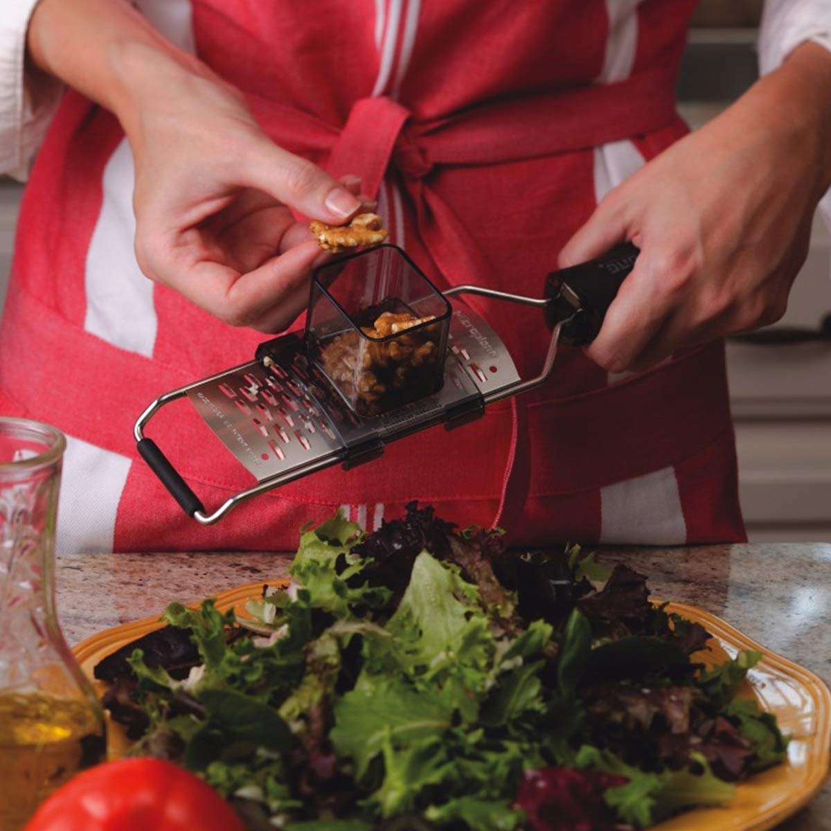 Microplane Gourmet Series Zester Grater - Premium Stainless Steel Kitchen Tool for Citrus, Cheese & Chocolate - Perfect for Baking, Cooking & Garnishing Dishes