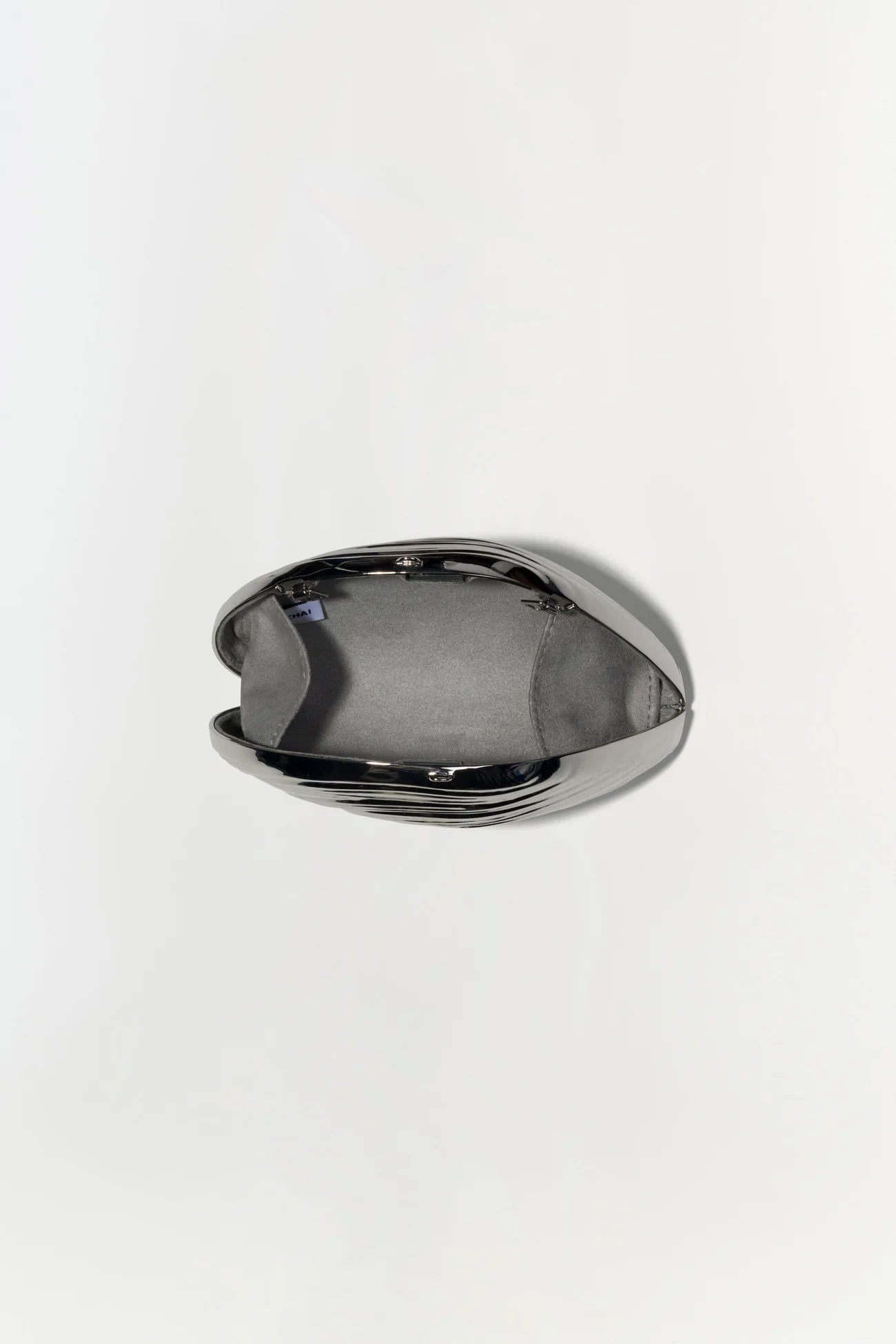 Bridget Mini Metal Oyster Necklace in Silver - Elegant Jewelry for Women, Perfect for Everyday Wear, Date Nights & Special Occasions