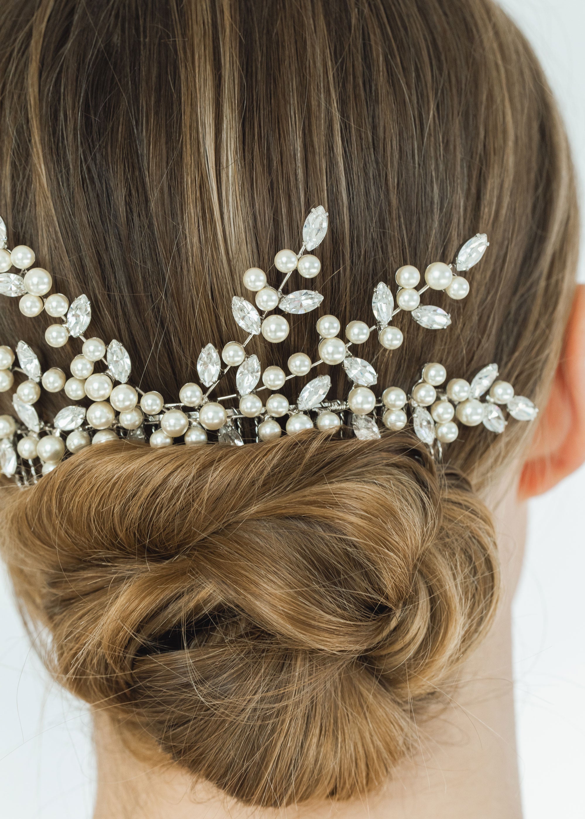 Lorena Comb - Elegant Pearl Silver Hair Comb for Women | Perfect for Weddings, Prom, and Special Occasions