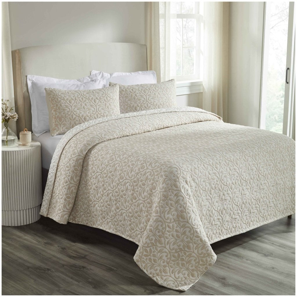 Premium Vineyard Cotton Blend Medium Weight Matelasse Woven Coverlet - Soft Bedspread for Master Bedroom, Guest Room & Luxury Hotels