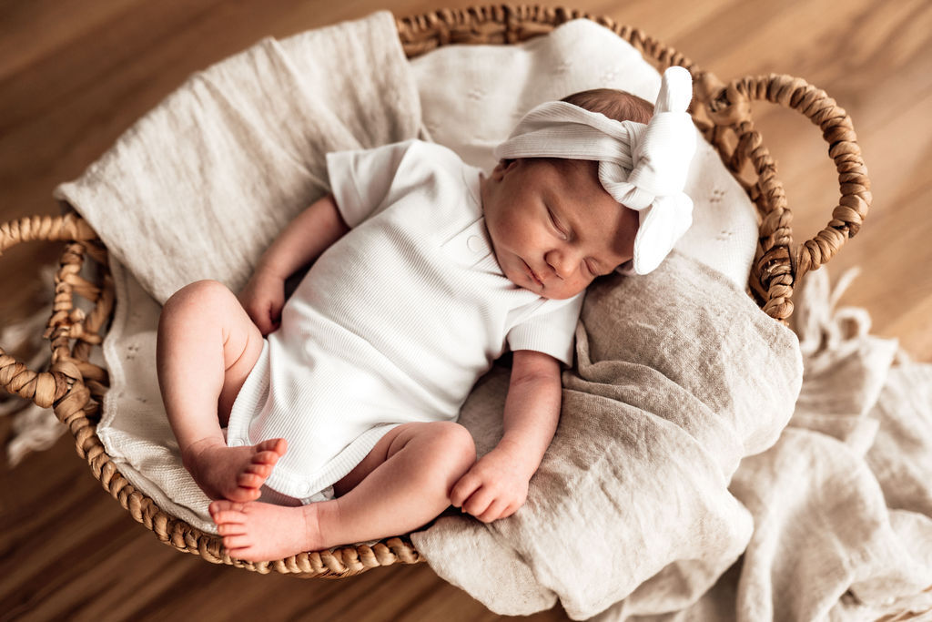 Organic Ribbed Short Sleeve Bodysuit for Babies - Snuggle Hunny Milk Size 0000 - Soft & Comfortable Infant Onesie for Daily Wear, Playtime & Photo Shoots