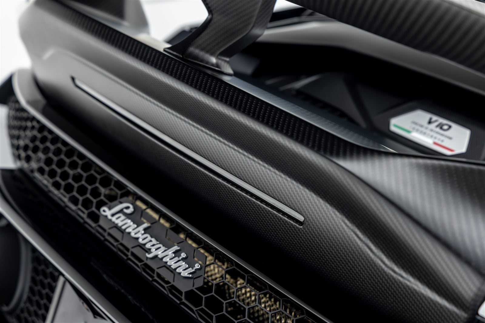 Lamborghini Huracan EVO 2WD Monza Aero Program CB 01 - High Performance Sports Car for Racing Enthusiasts | Perfect for Track Days and Supercar Events