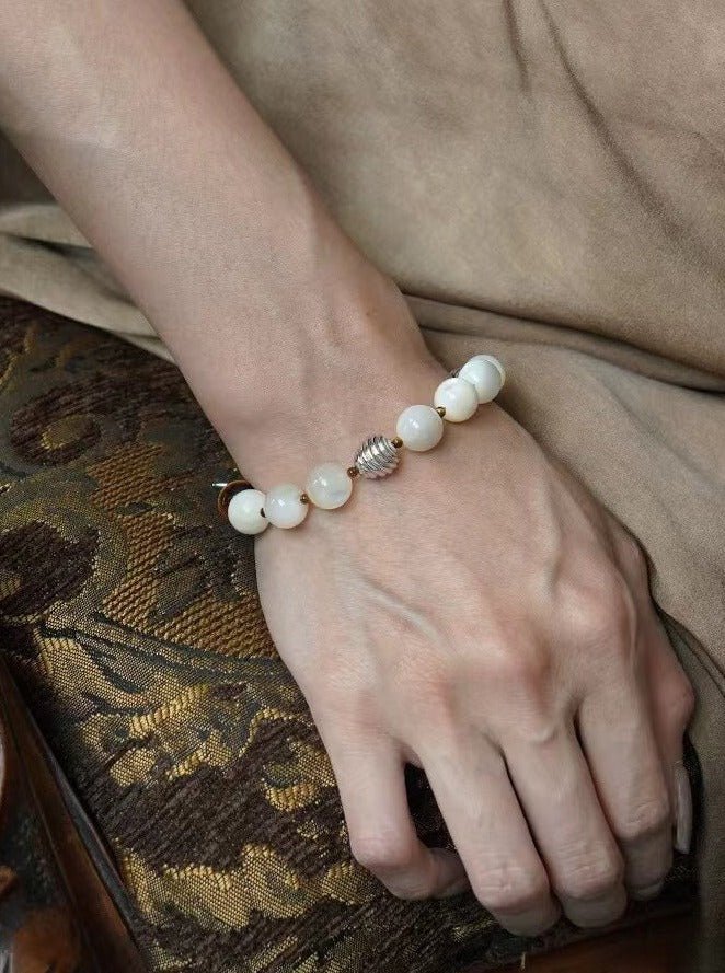 Elegant Mother of Pearl & Silver Shell Beaded OT Bracelet for Women - Perfect for Beach Weddings, Boho Fashion & Summer Accessories