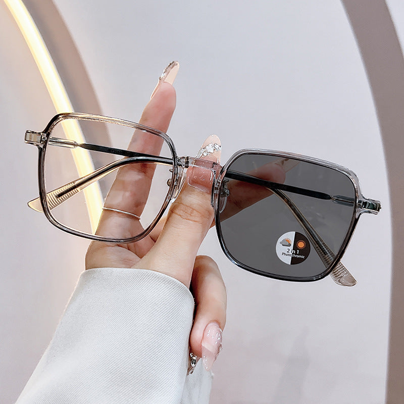 Trendy Women's Oversized Metal Frame Photochromic Blue Light Blocking Sunglasses - Perfect for Driving, Outdoor Activities & Digital Eye Strain Relief