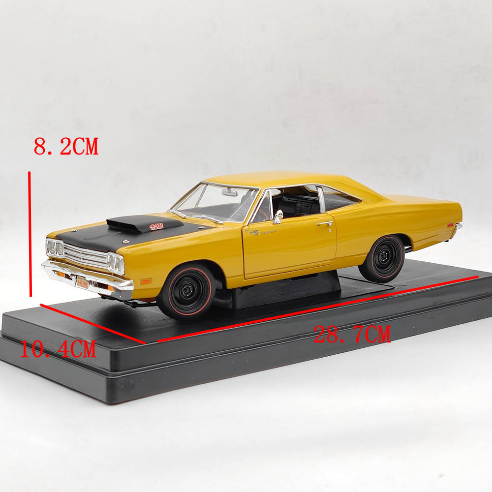 1:18 Scale 1969 1/2 Plymouth Roadrunner 440 6BBL Supercar Diecast Model Toy - Collectible Car Gift for Adults & Kids (Perfect for Display, Racing Enthusiasts & Vintage Car Collections)