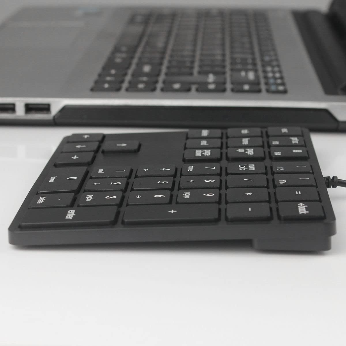 Qisan 34键迷你数字键盘 - 多功能有线小键盘 | 黑色Magicforce | 适用于笔记本电脑、PC游戏、办公 | 便携式电脑配件 | 高效输入解决方案，提升工作效率与游戏体验