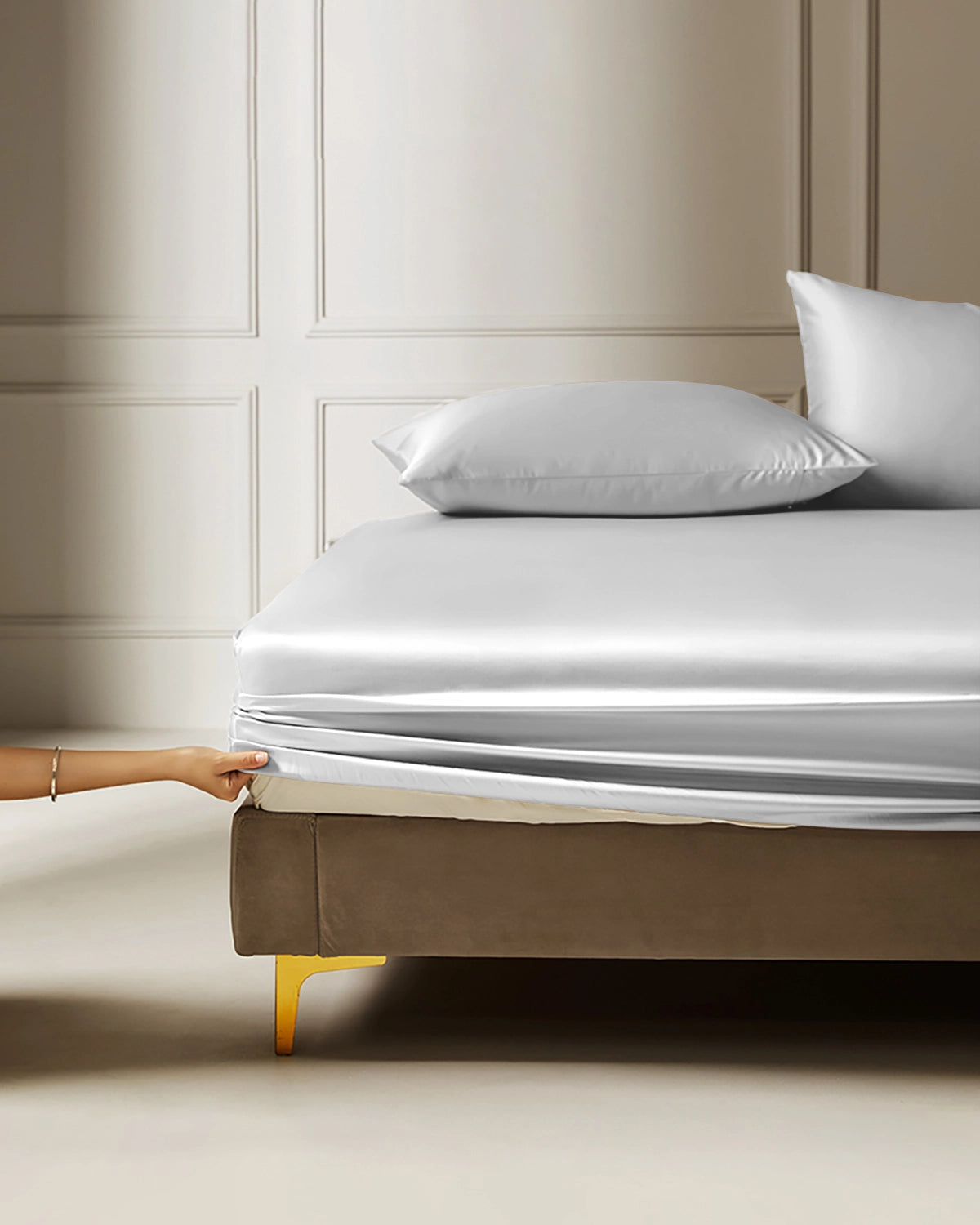 25 Momme 3-Piece Silk Fitted Sheet Set - Queen Size, Luxury 100% Mulberry Silk Bedding for Soft & Breathable Sleep - Perfect for Master Bedroom, Guest Room & Hotel Use