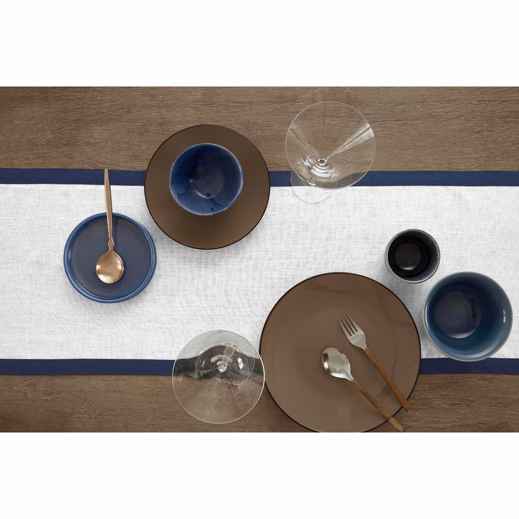 Elegant Classic Table Runner for Dining Room Decor - Perfect for Weddings, Holidays & Home Decor