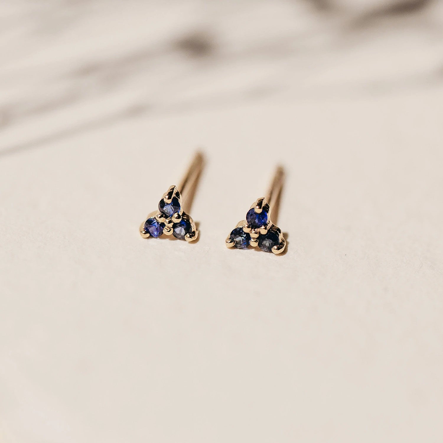14K Yellow Gold Blue Sapphire Earrings for Women - Elegant Abacus Tripod Design, Perfect for Weddings, Parties & Special Occasions