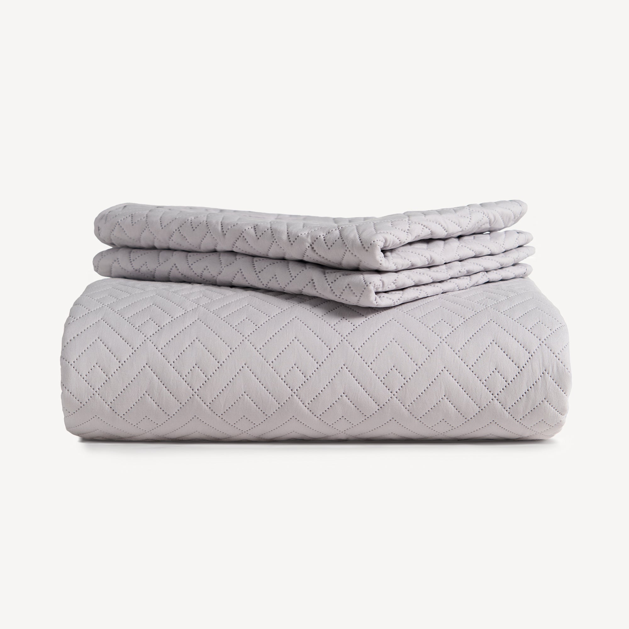 FURRFREE Quilt Set - Pet Hair Repellent Bedding for Dogs & Cats | Hypoallergenic & Easy Clean | Perfect for Pet Owners & Allergy Sufferers | Cozy Home Decor for Bedroom & Living Room