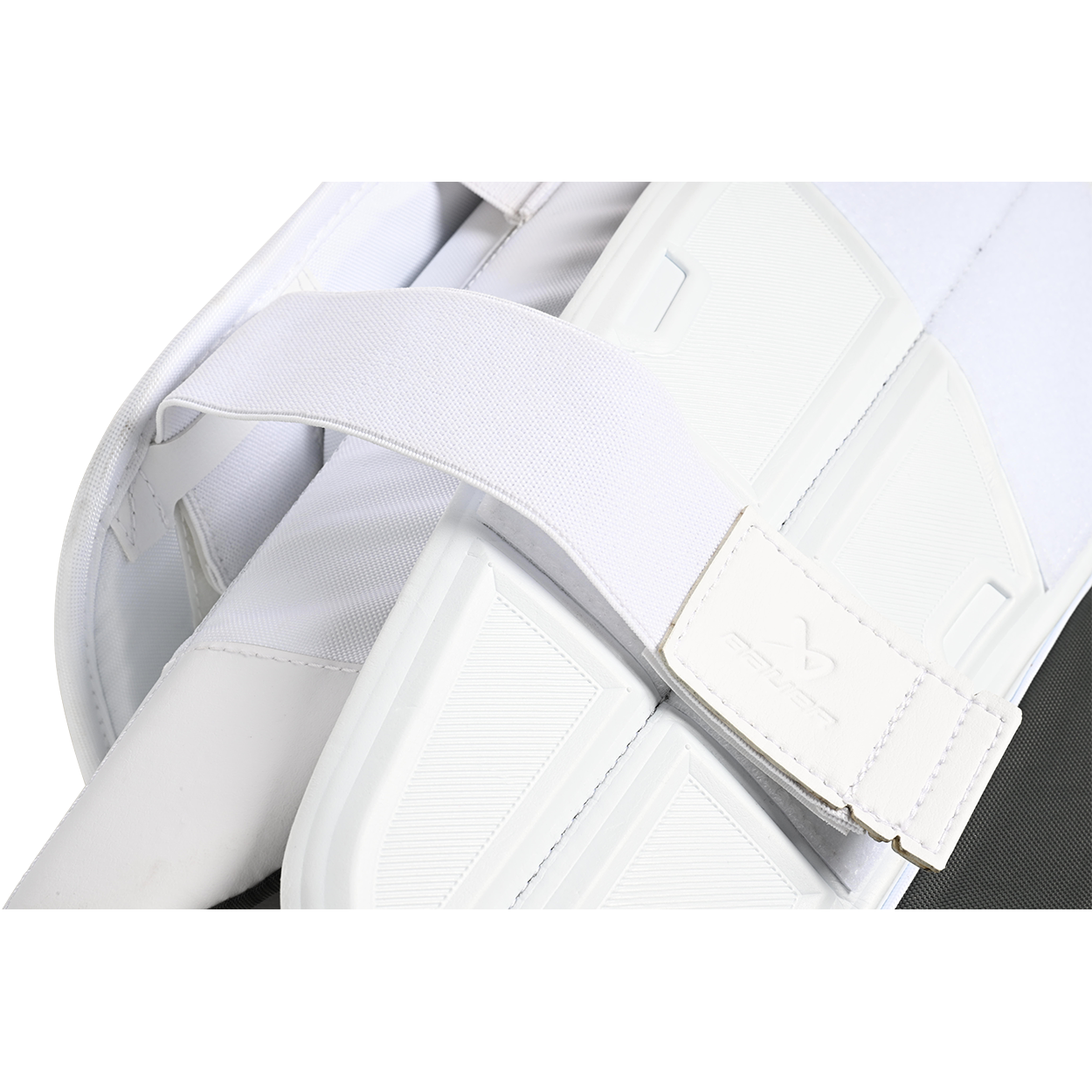 Vapor Hyperlite 2 Senior Goalie Pads - Lightweight Hockey Goalie Leg Pads for Professional & Amateur Players - Perfect for Ice Hockey Training & Games