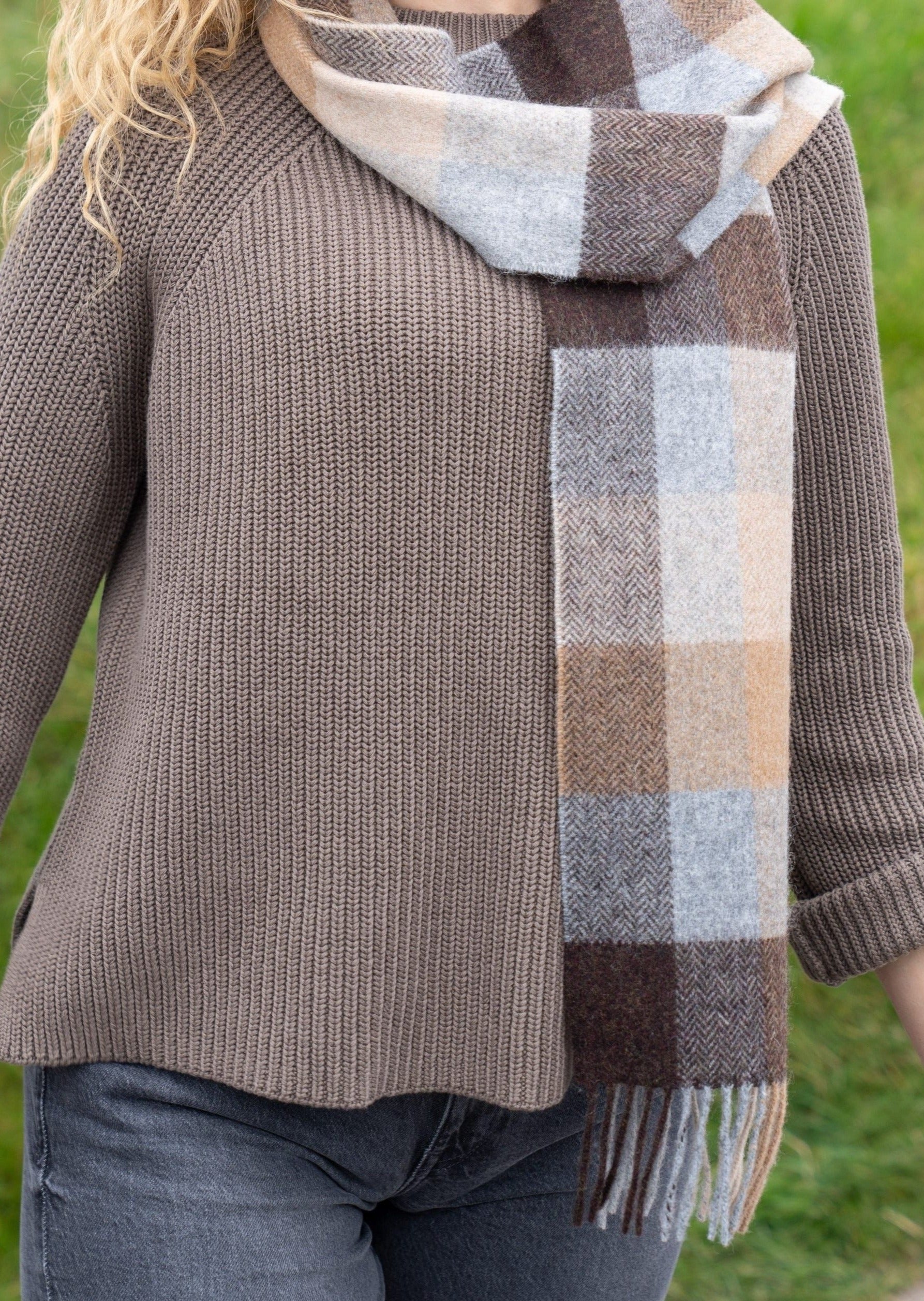 John Hanly Lambswool Scarf - Soft & Warm Winter Accessory for Men & Women in Beige Brown | Perfect for Cold Weather, Outdoor Activities & Fashion Styling